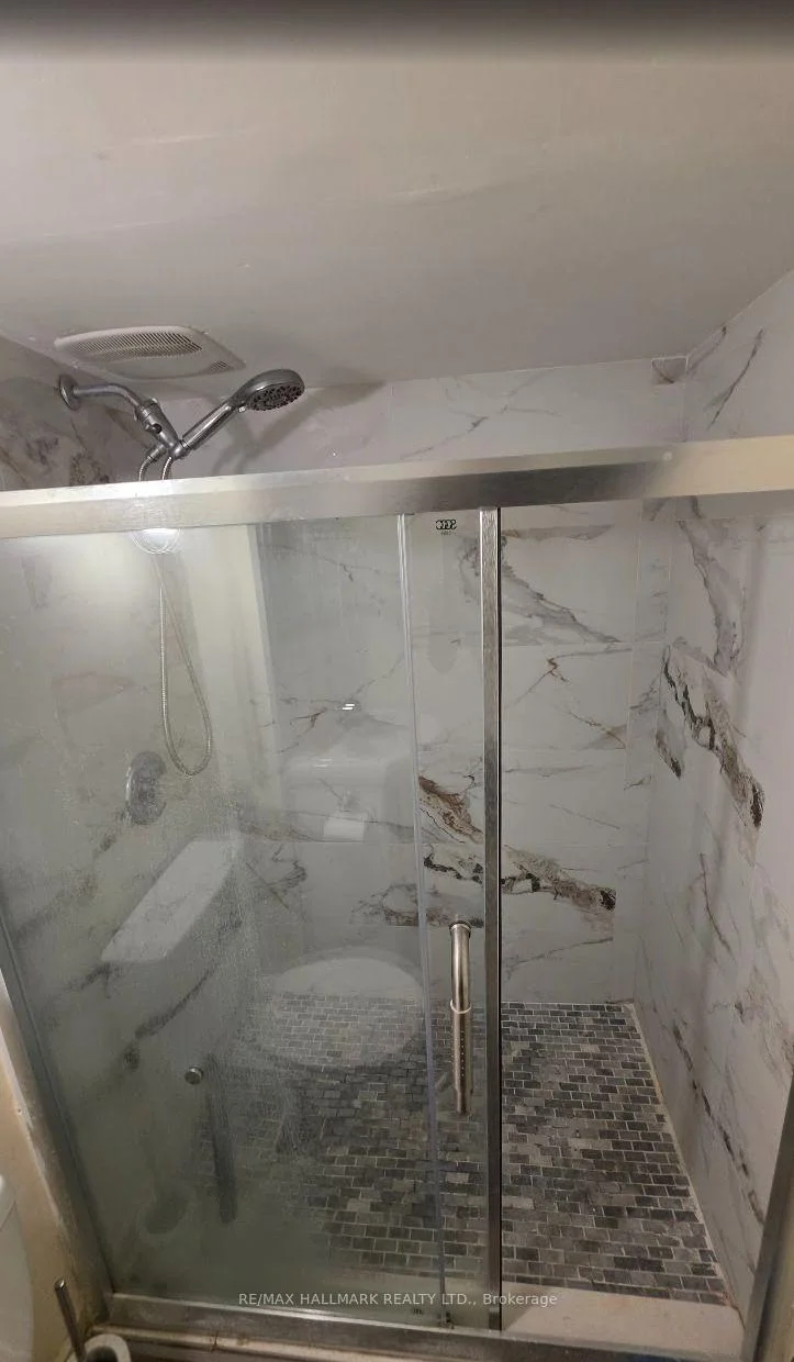 Photo 2 of Unit ROOM 2, 888 Krosno Boulevard, Pickering, Bay Ridges — HOMEH