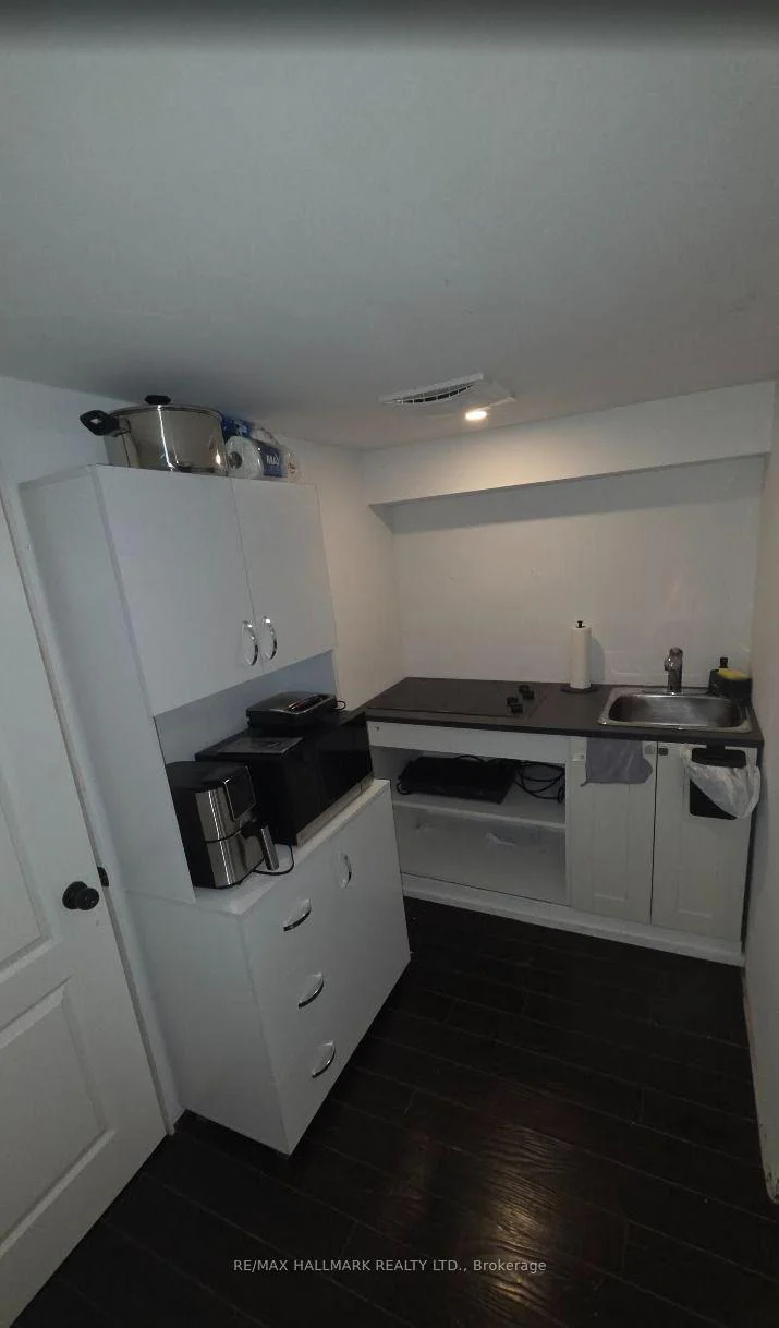 Photo 6 of Unit ROOM 2, 888 Krosno Boulevard, Pickering, Bay Ridges — HOMEH