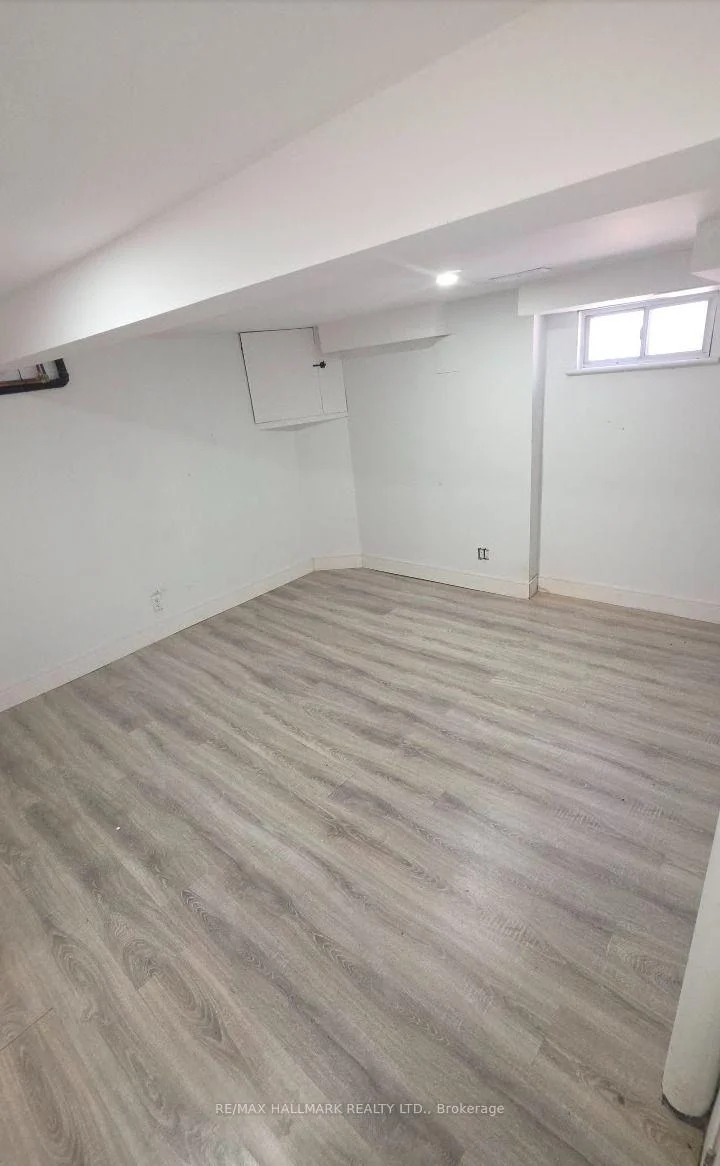 Photo 9 of Unit ROOM 2, 888 Krosno Boulevard, Pickering, Bay Ridges — HOMEH