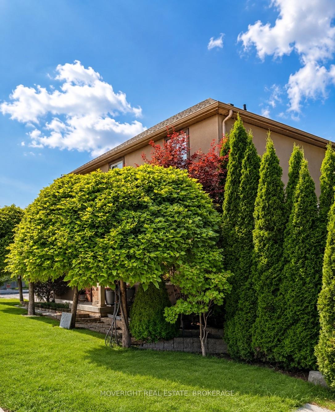 Photo 5 of 2 Leeson Street, St. Catharines, Burleigh Hill — HOMEH