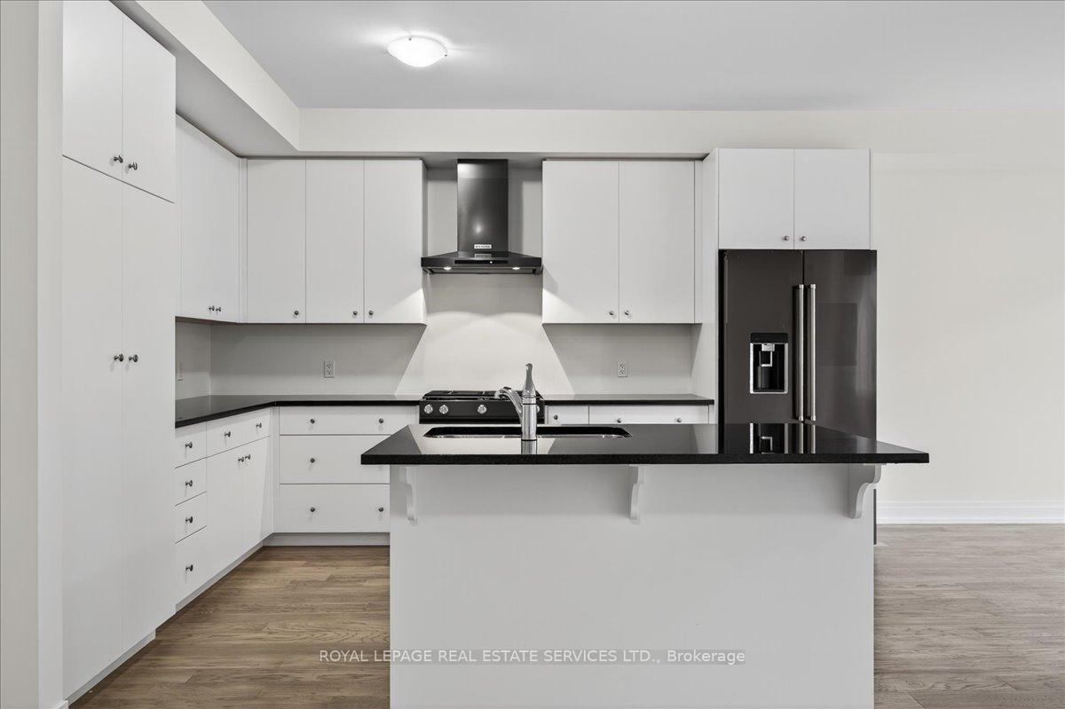 Photo 11 of 43 Kenesky Drive, Hamilton, Waterdown — HOMEH
