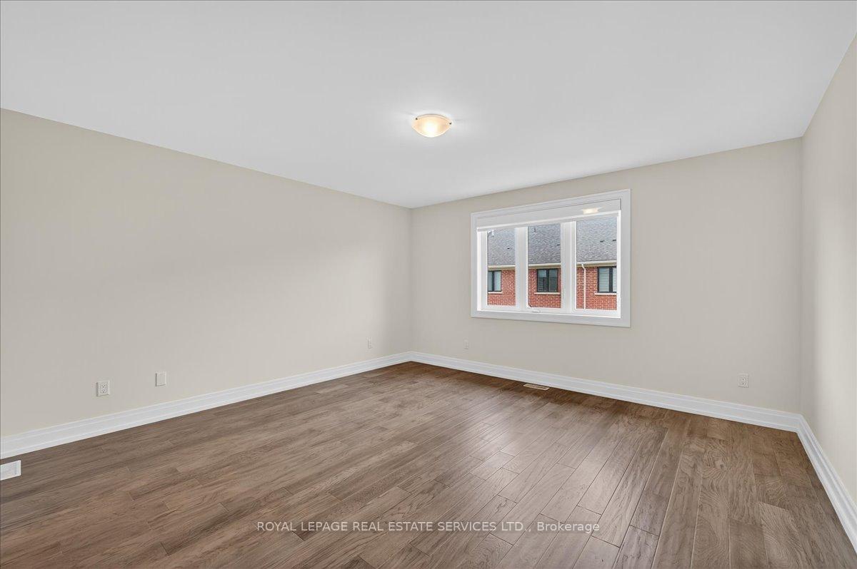 Photo 25 of 43 Kenesky Drive, Hamilton, Waterdown — HOMEH