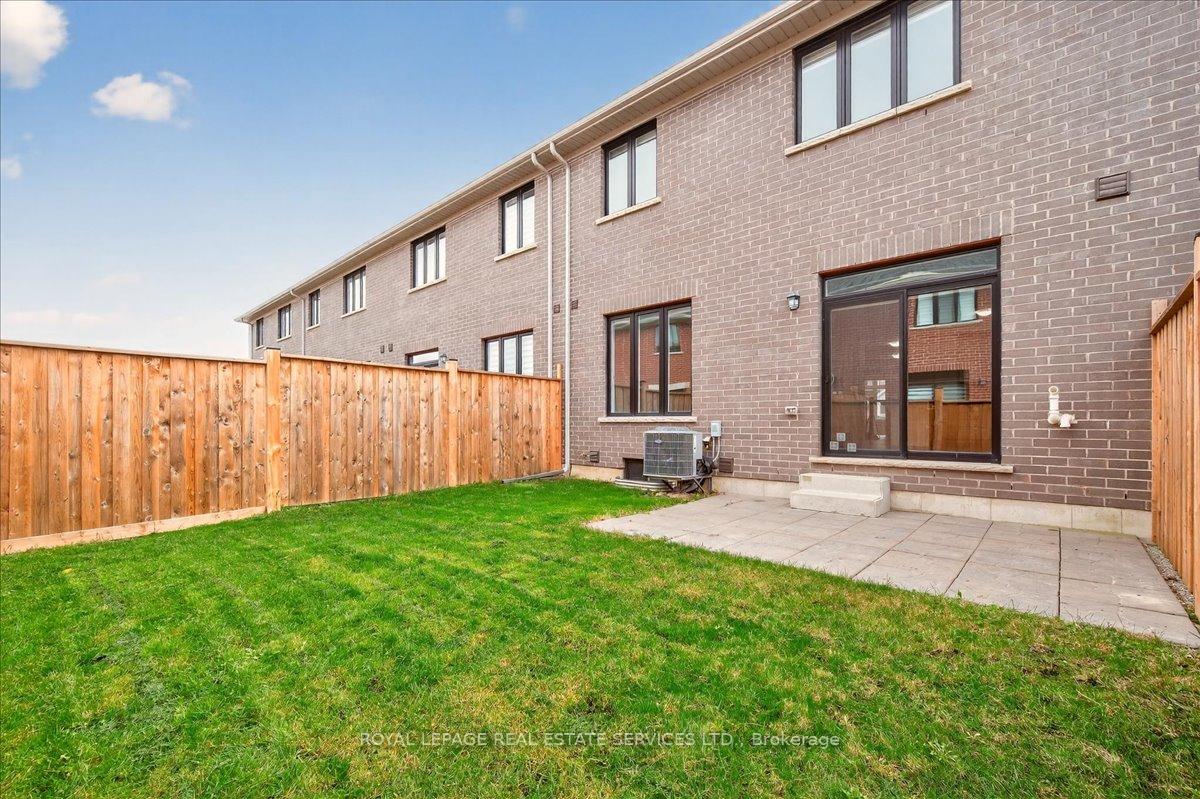 Photo 35 of 43 Kenesky Drive, Hamilton, Waterdown — HOMEH