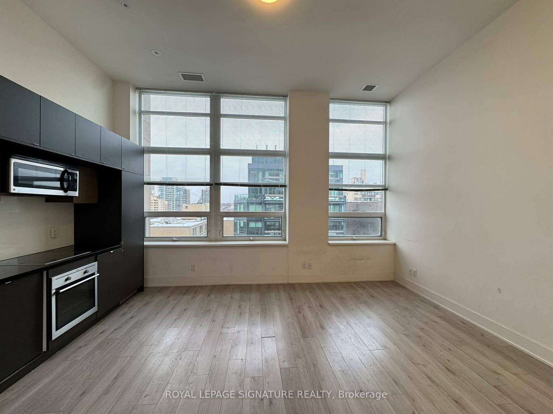 Photo 5 of Unit 802, 111 St Clair Avenue W, Toronto, Yonge-St. Clair — HOMEH