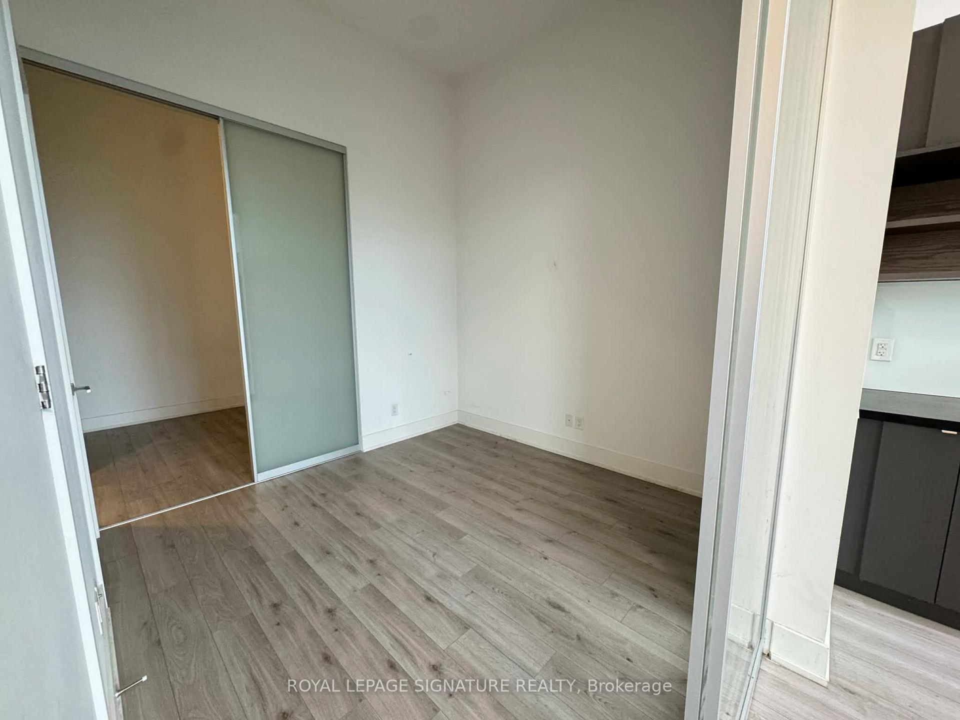 Photo 7 of Unit 802, 111 St Clair Avenue W, Toronto, Yonge-St. Clair — HOMEH