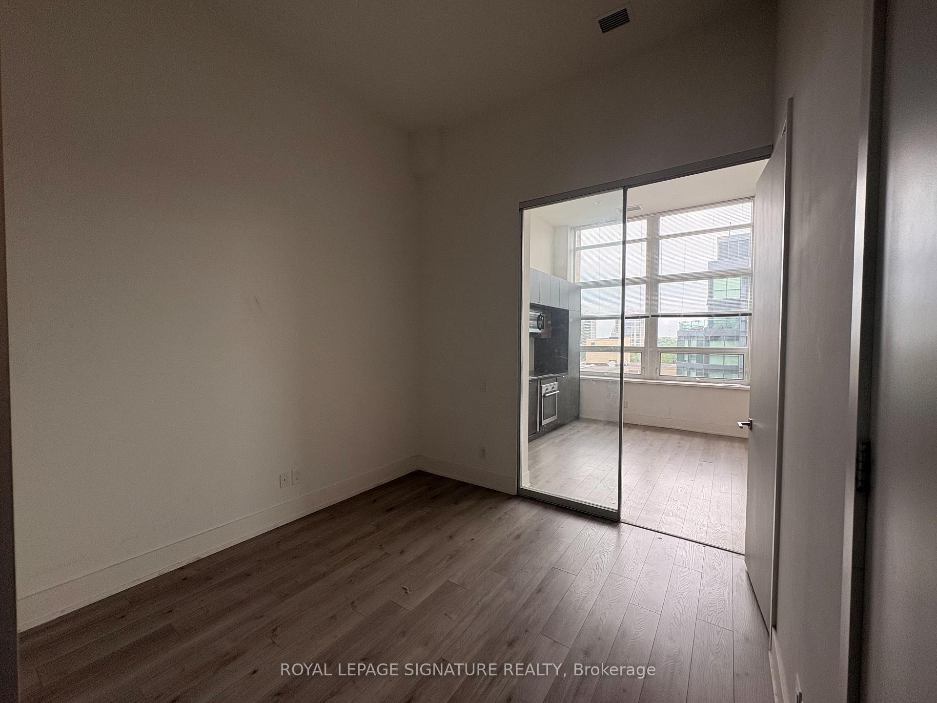 Photo 9 of Unit 802, 111 St Clair Avenue W, Toronto, Yonge-St. Clair — HOMEH