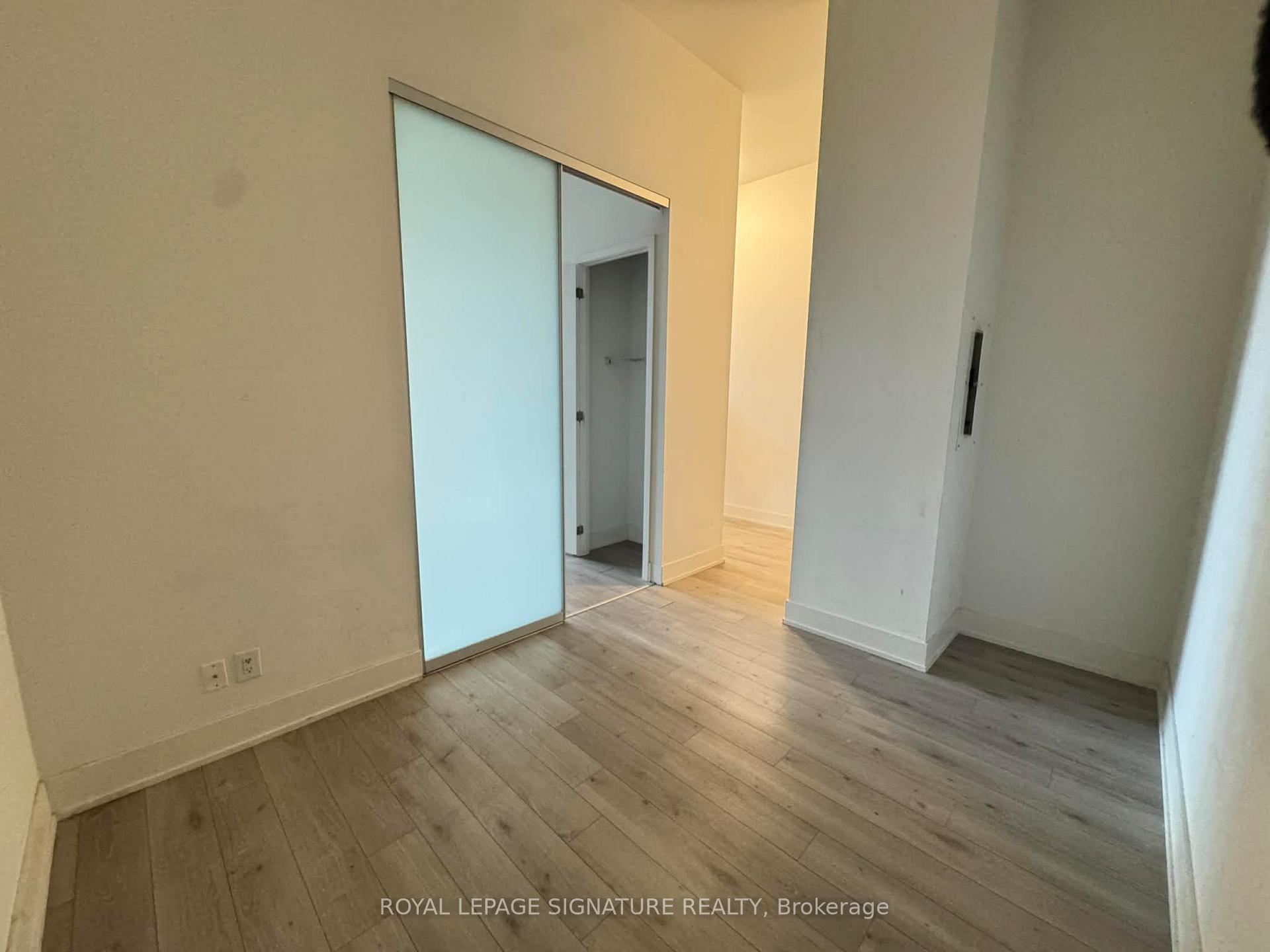 Photo 12 of Unit 802, 111 St Clair Avenue W, Toronto, Yonge-St. Clair — HOMEH
