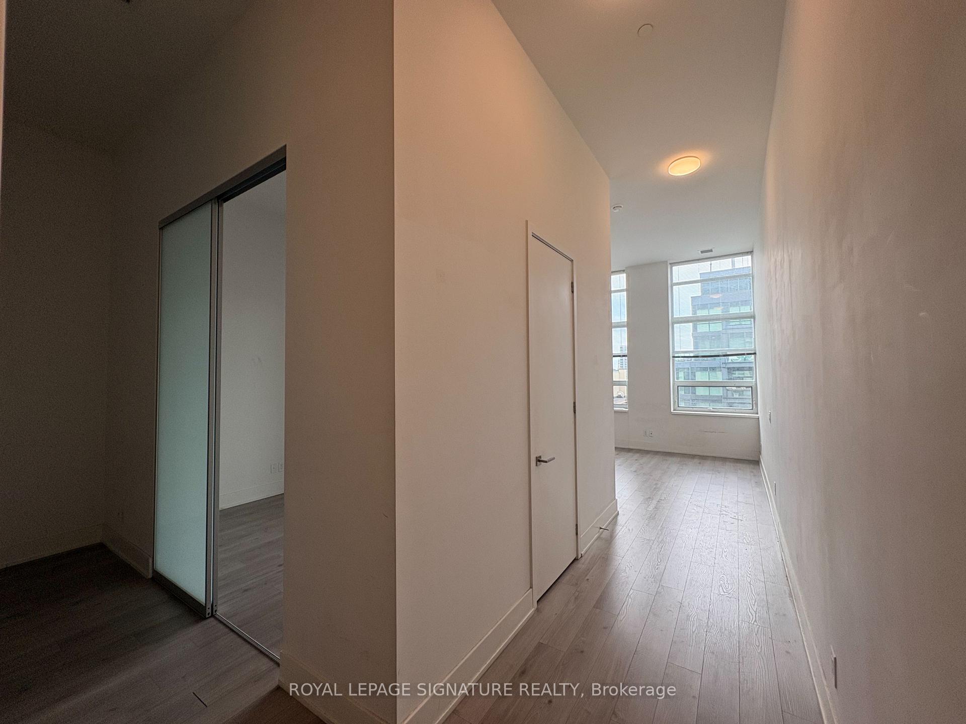 Photo 13 of Unit 802, 111 St Clair Avenue W, Toronto, Yonge-St. Clair — HOMEH