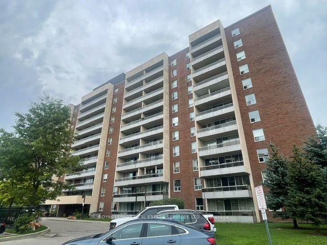 Photo 7 of 805 Four Winds Way, North York, York University Heights — HOMEH