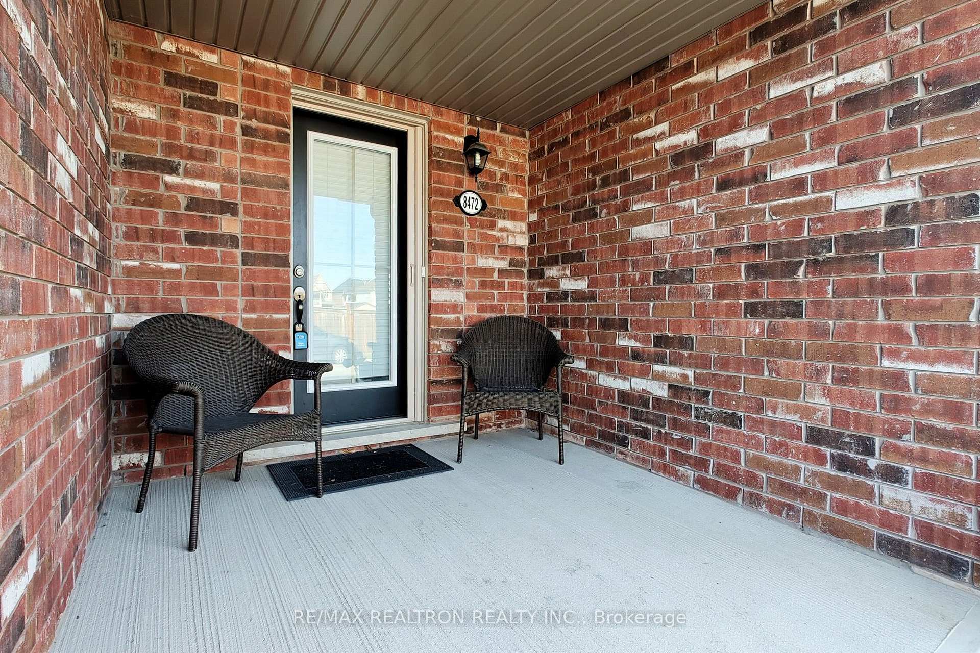 Photo 6 of 8472 Hickory Lane, Niagara Falls, Brown — HOMEH