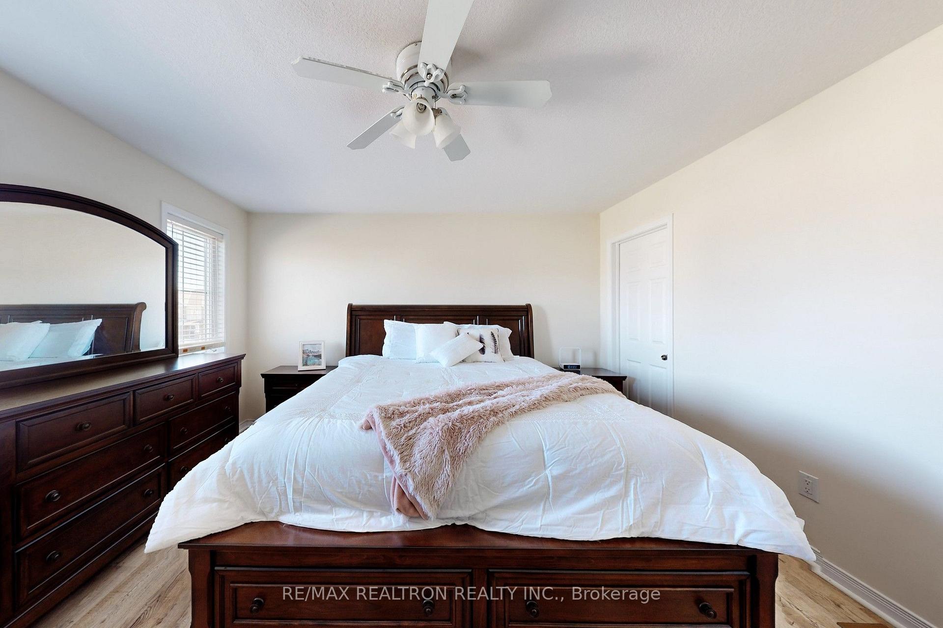 Photo 20 of 8472 Hickory Lane, Niagara Falls, Brown — HOMEH