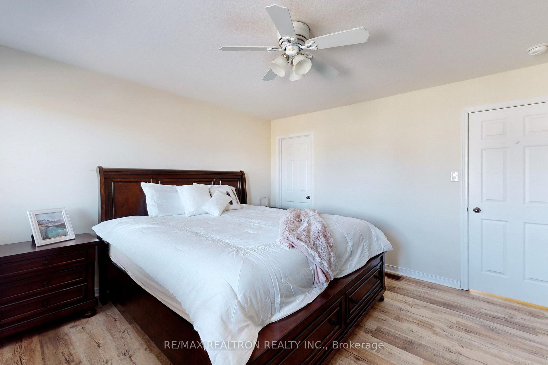 Photo 21 of 8472 Hickory Lane, Niagara Falls, Brown — HOMEH