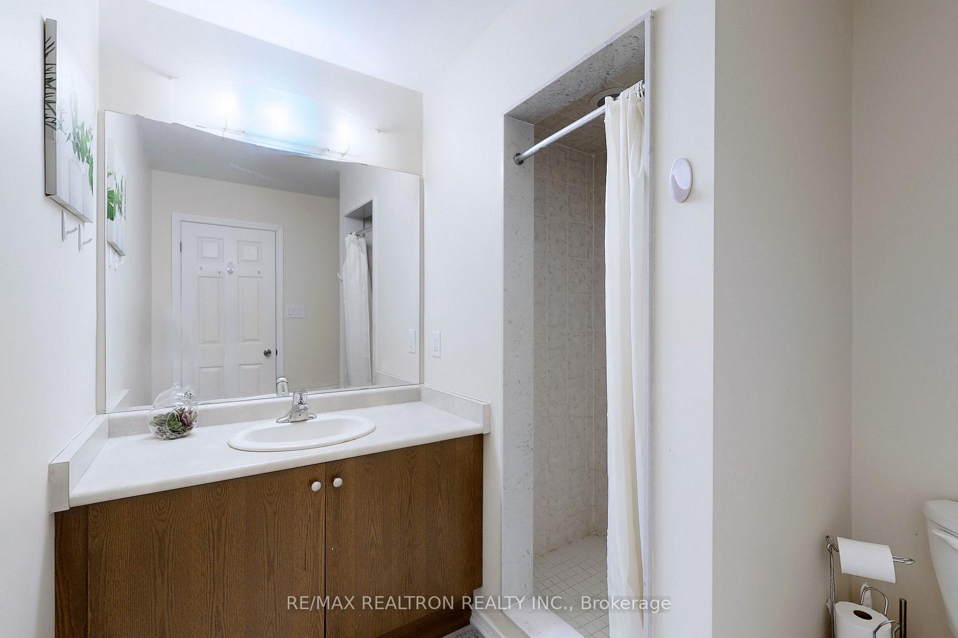 Photo 23 of 8472 Hickory Lane, Niagara Falls, Brown — HOMEH