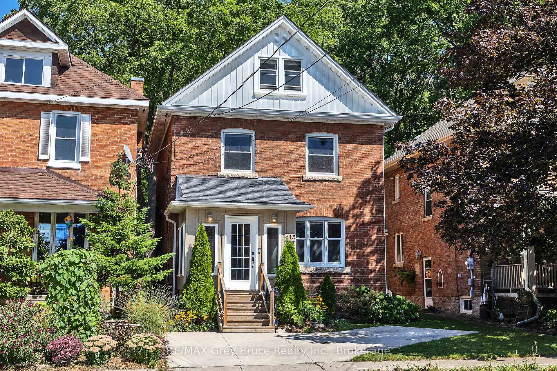 Photo 1 of 813 5th Avenue A E, Owen Sound — HOMEH