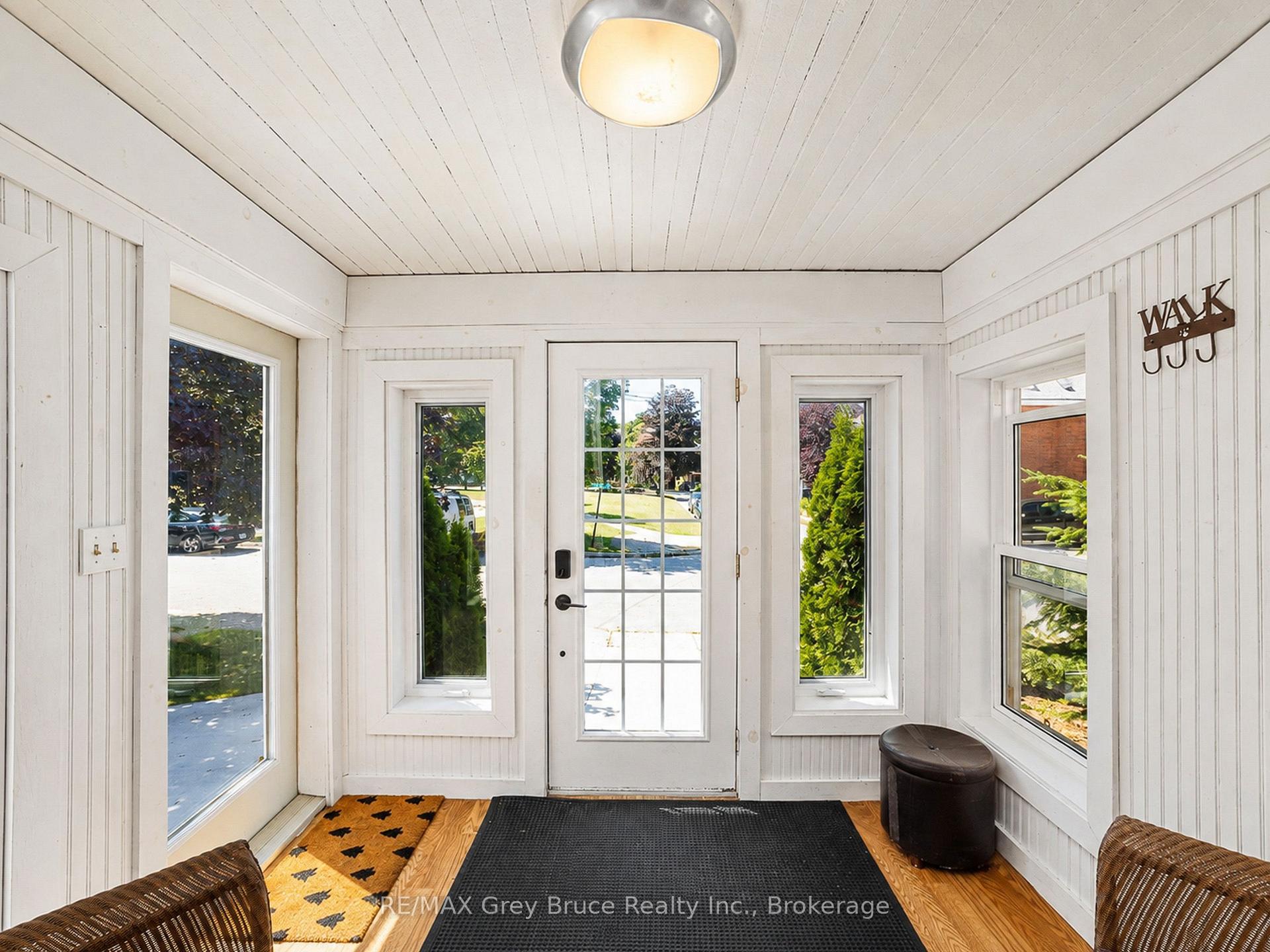 Photo 3 of 813 5th Avenue A E, Owen Sound — HOMEH
