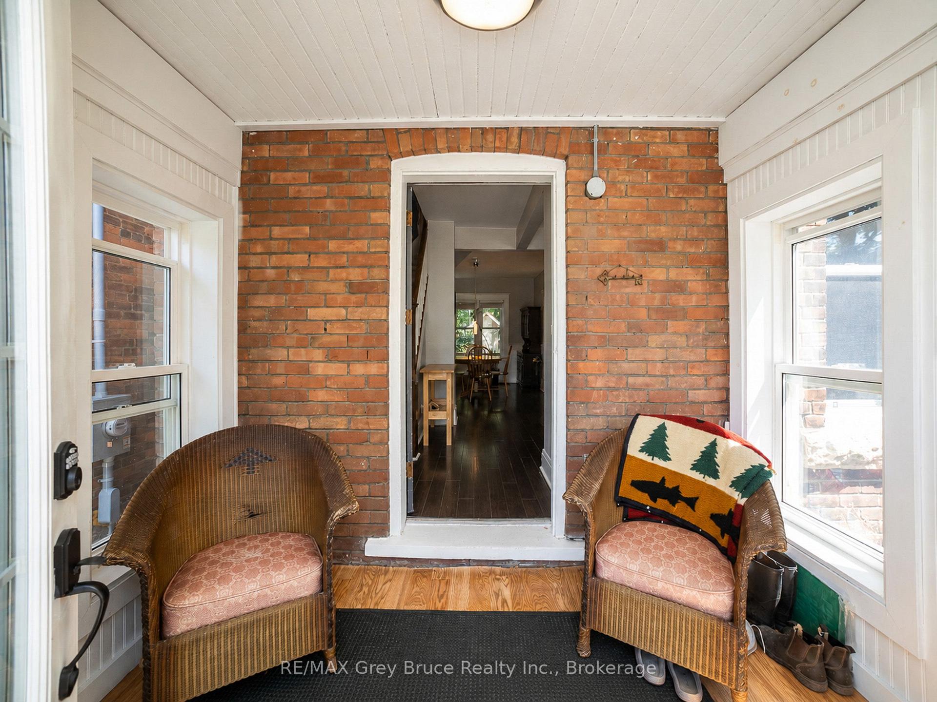 Photo 4 of 813 5th Avenue A E, Owen Sound — HOMEH