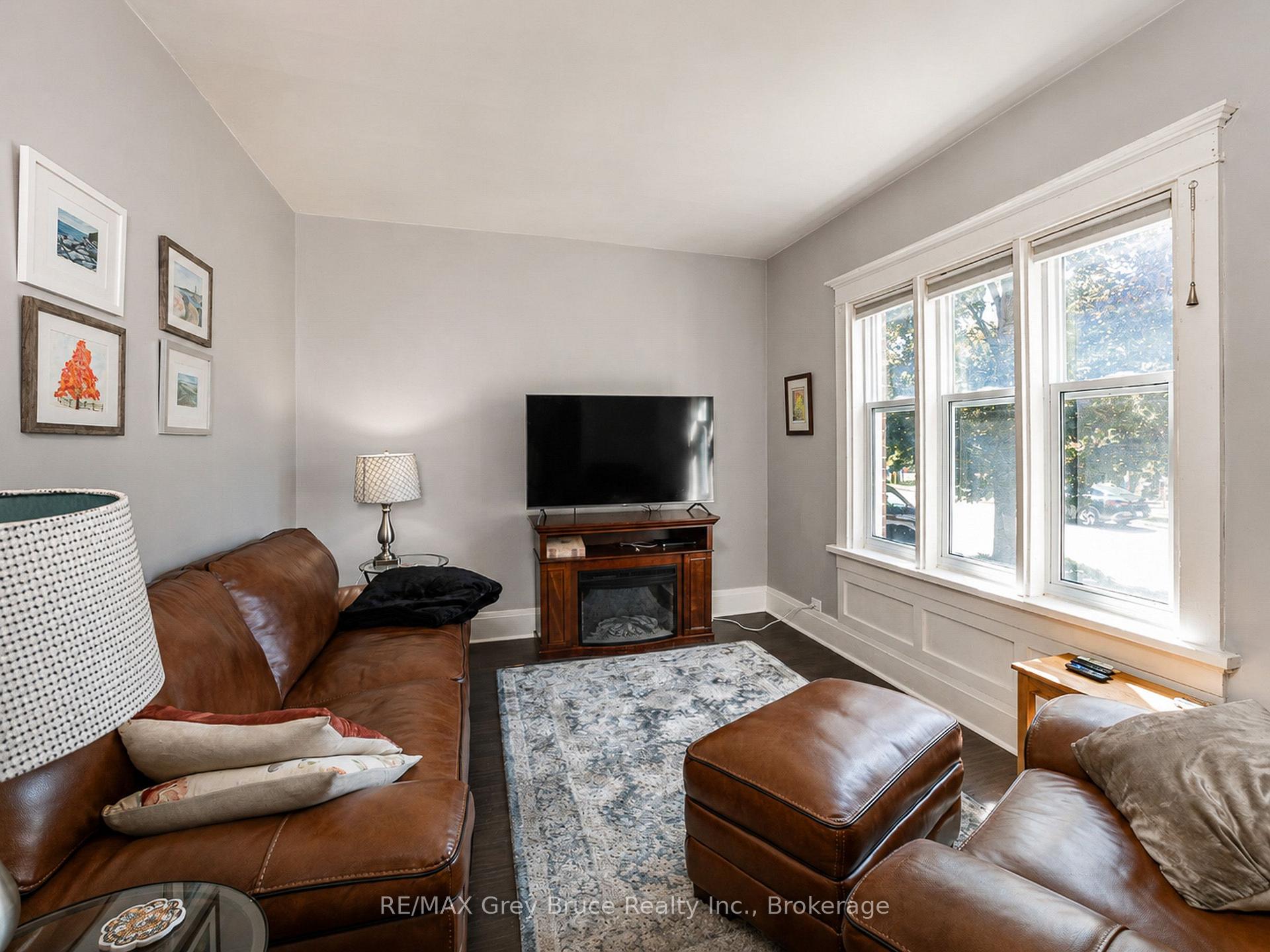 Photo 6 of 813 5th Avenue A E, Owen Sound — HOMEH