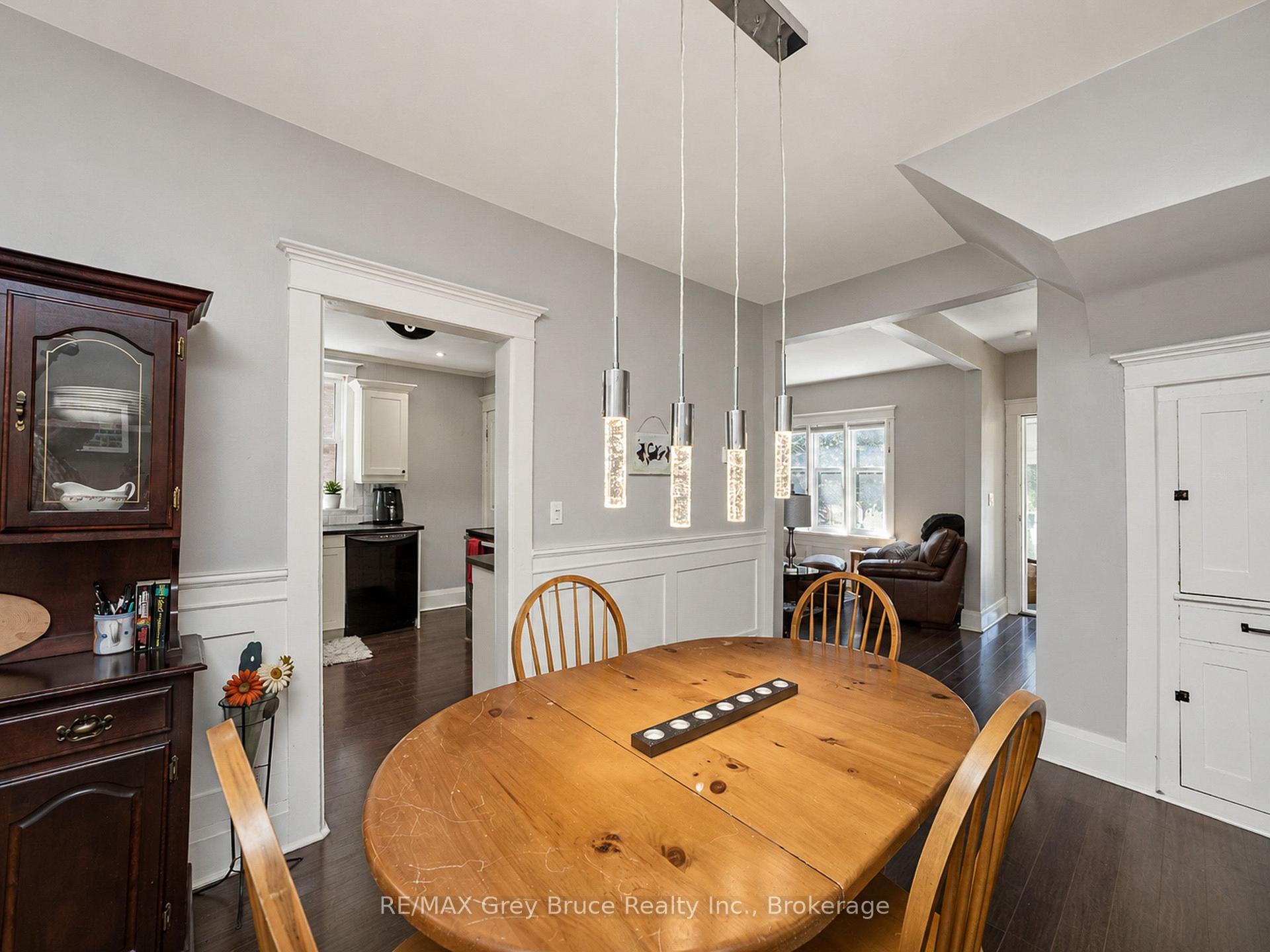 Photo 9 of 813 5th Avenue A E, Owen Sound — HOMEH