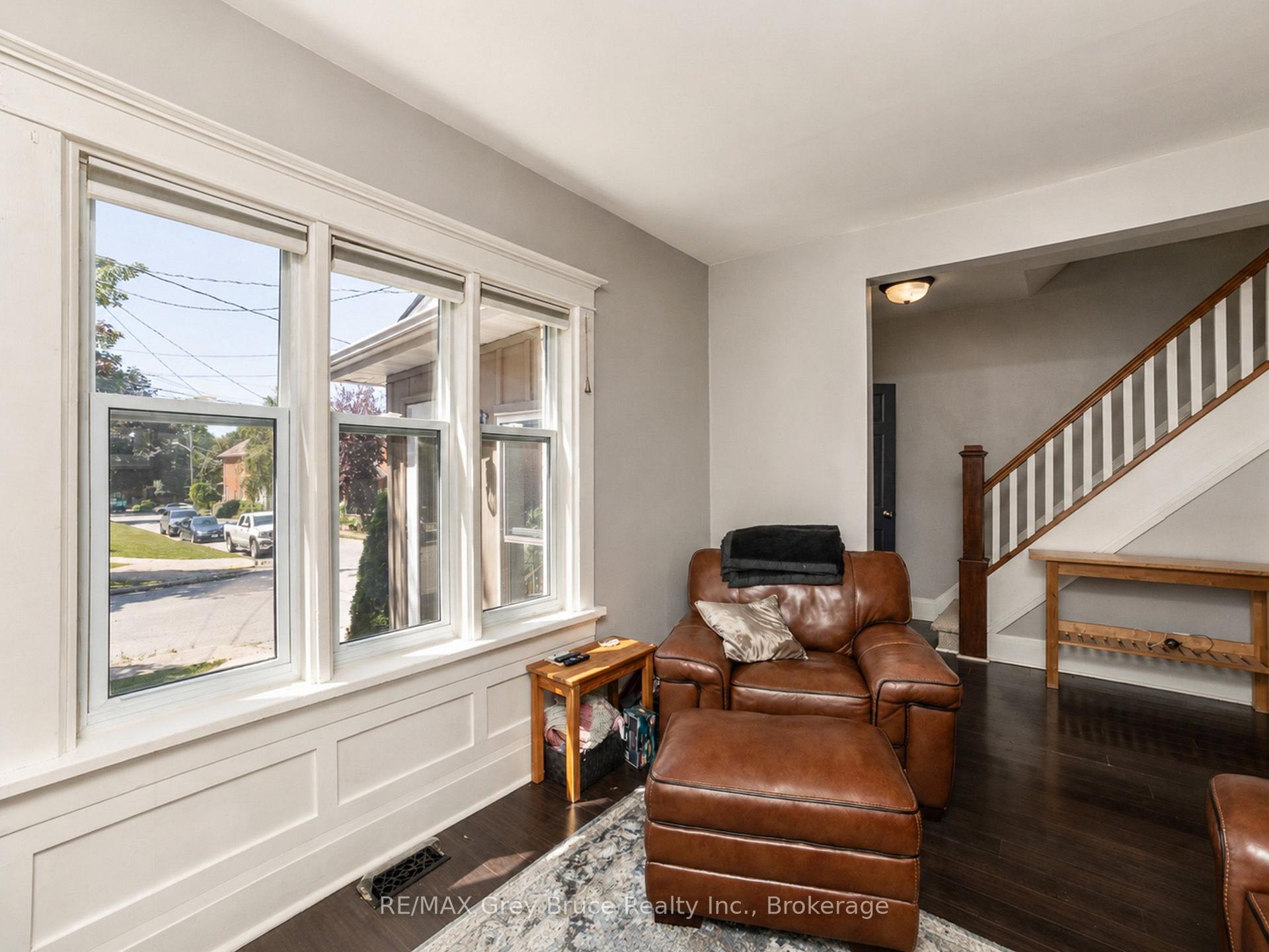 Photo 12 of 813 5th Avenue A E, Owen Sound — HOMEH
