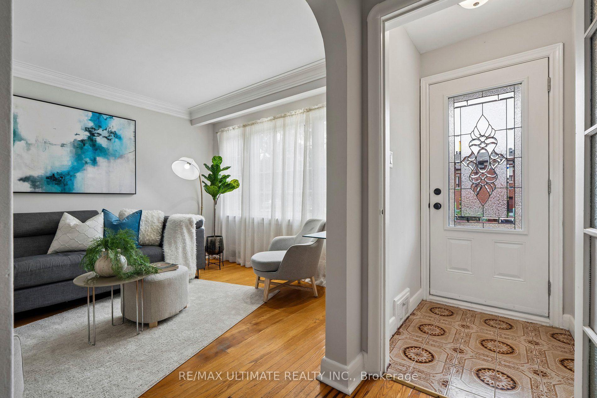 Photo 3 of 124 Hope Street, Toronto, Corso Italia-Davenport — HOMEH
