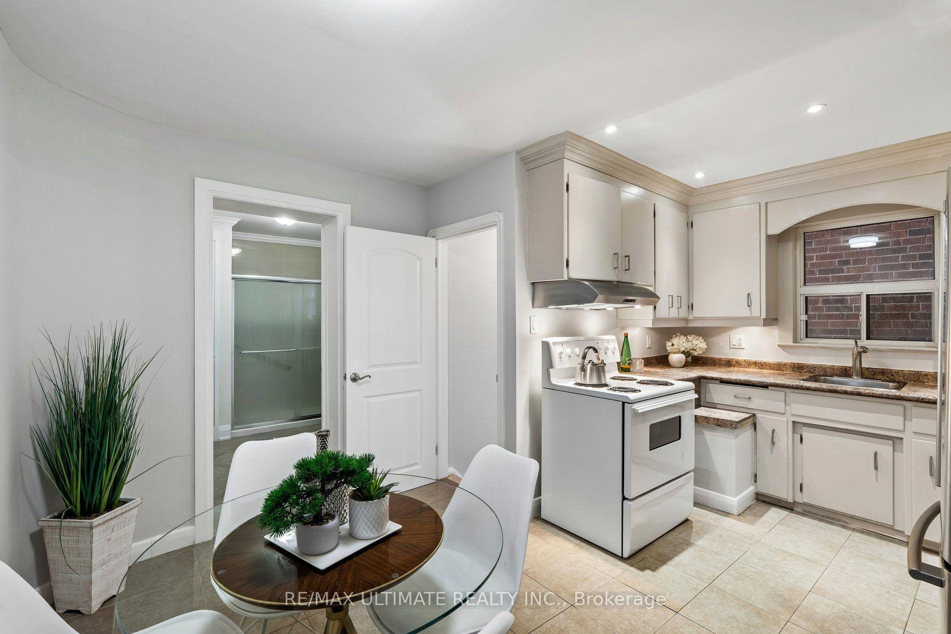Photo 14 of 124 Hope Street, Toronto, Corso Italia-Davenport — HOMEH