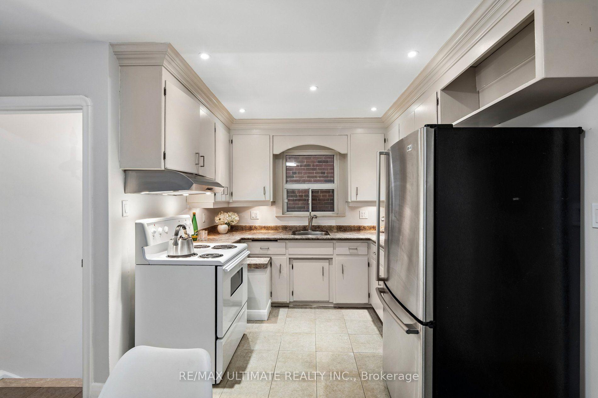 Photo 15 of 124 Hope Street, Toronto, Corso Italia-Davenport — HOMEH