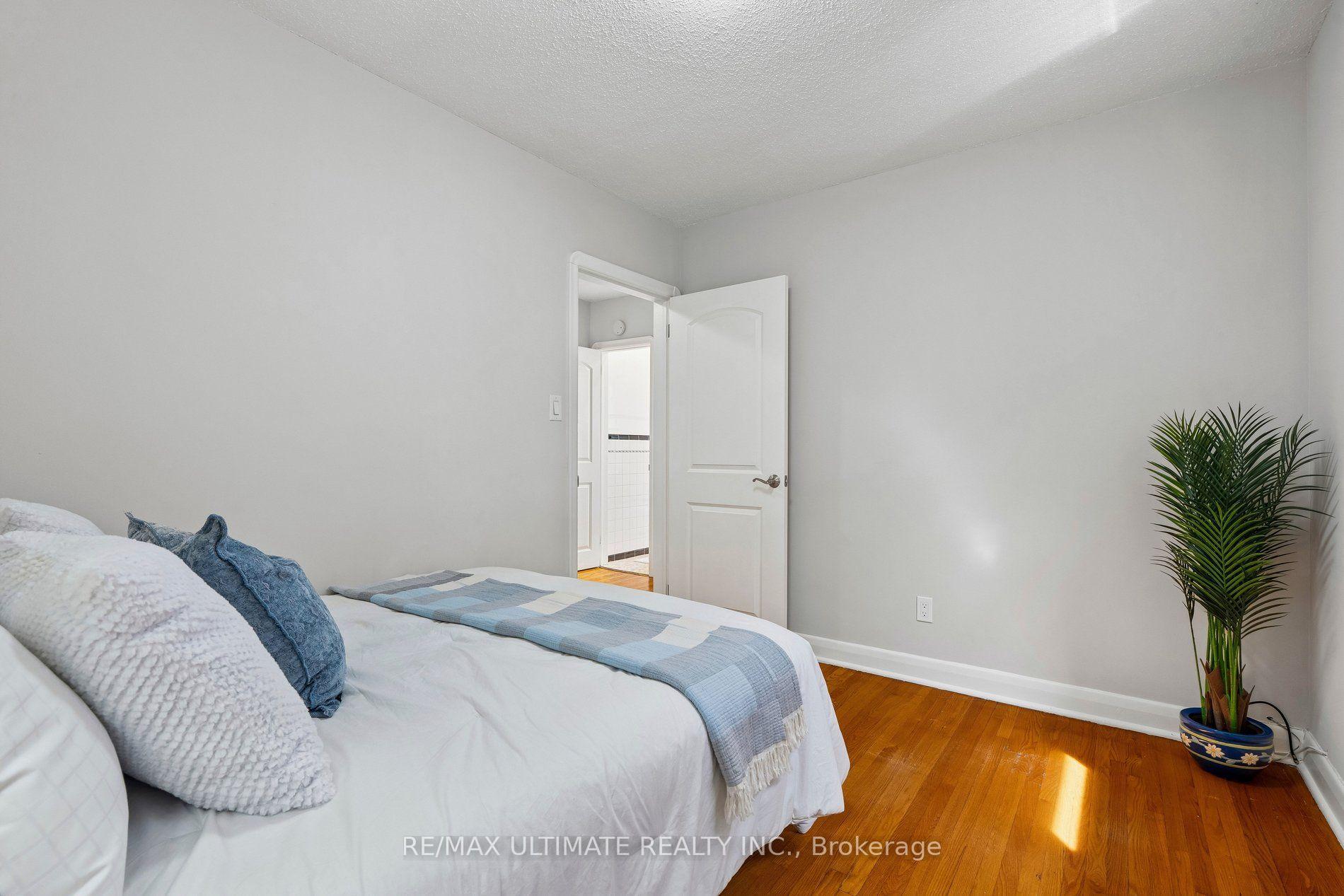Photo 28 of 124 Hope Street, Toronto, Corso Italia-Davenport — HOMEH