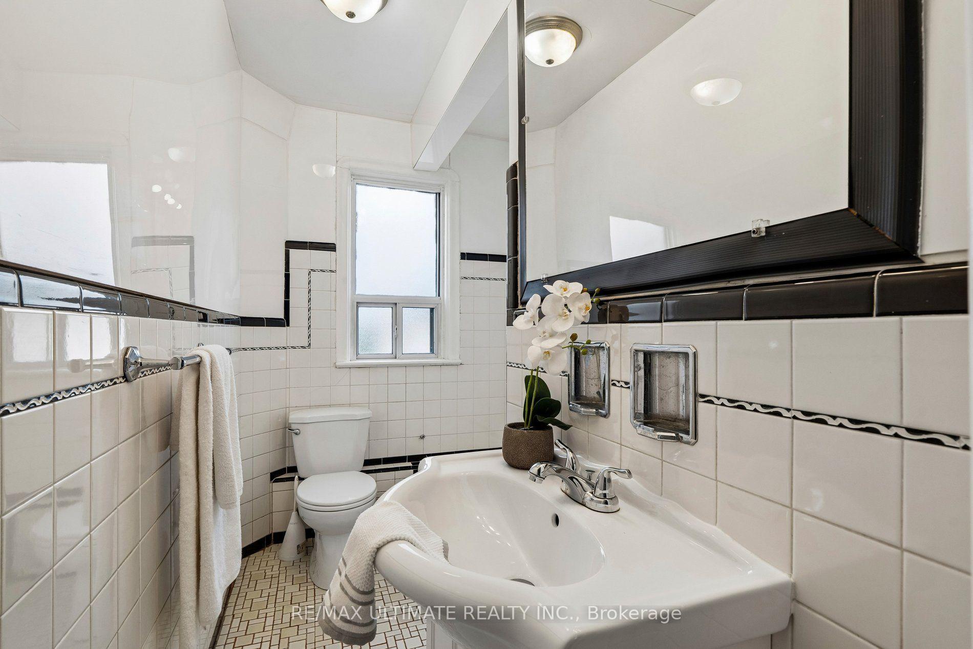 Photo 32 of 124 Hope Street, Toronto, Corso Italia-Davenport — HOMEH
