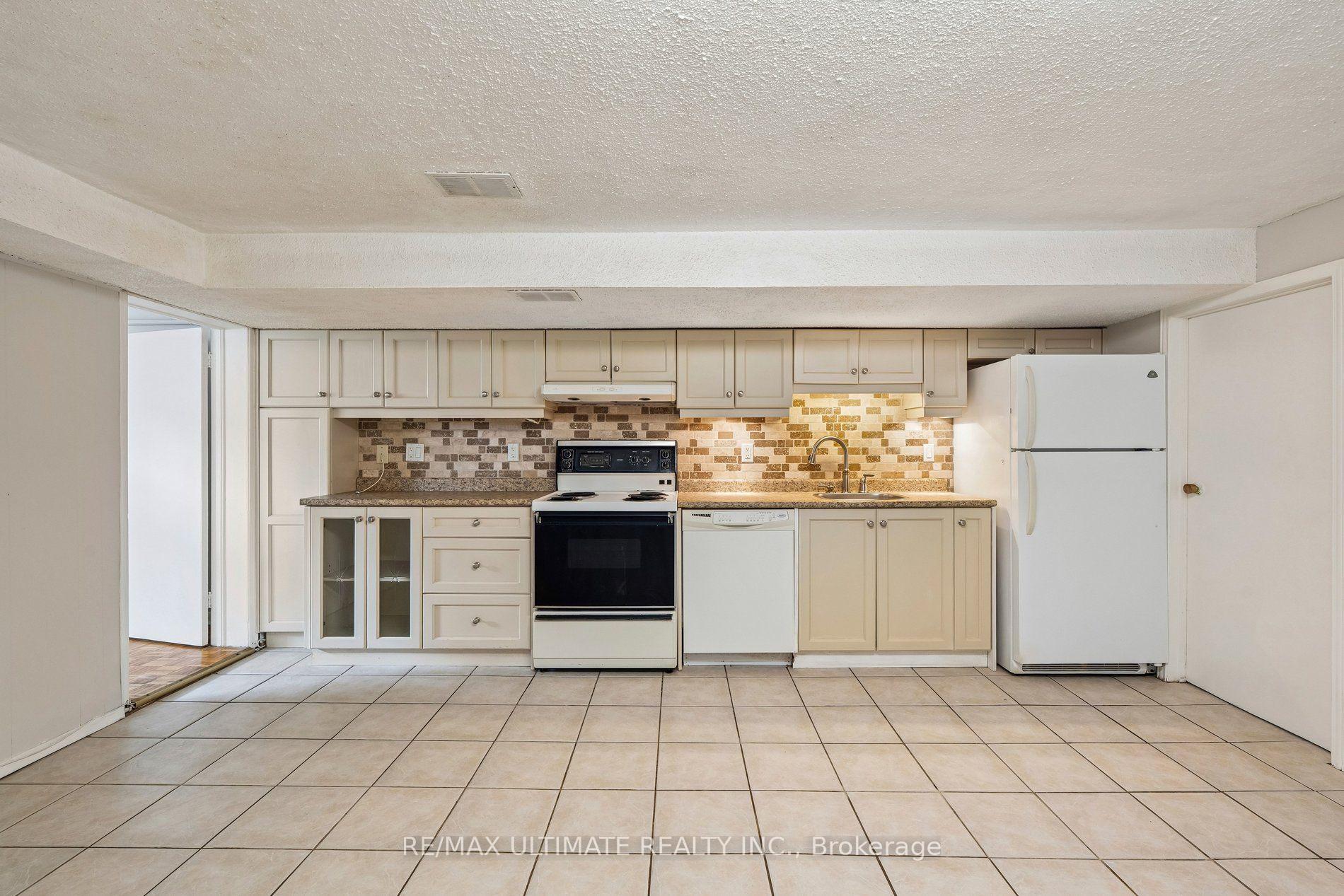 Photo 35 of 124 Hope Street, Toronto, Corso Italia-Davenport — HOMEH