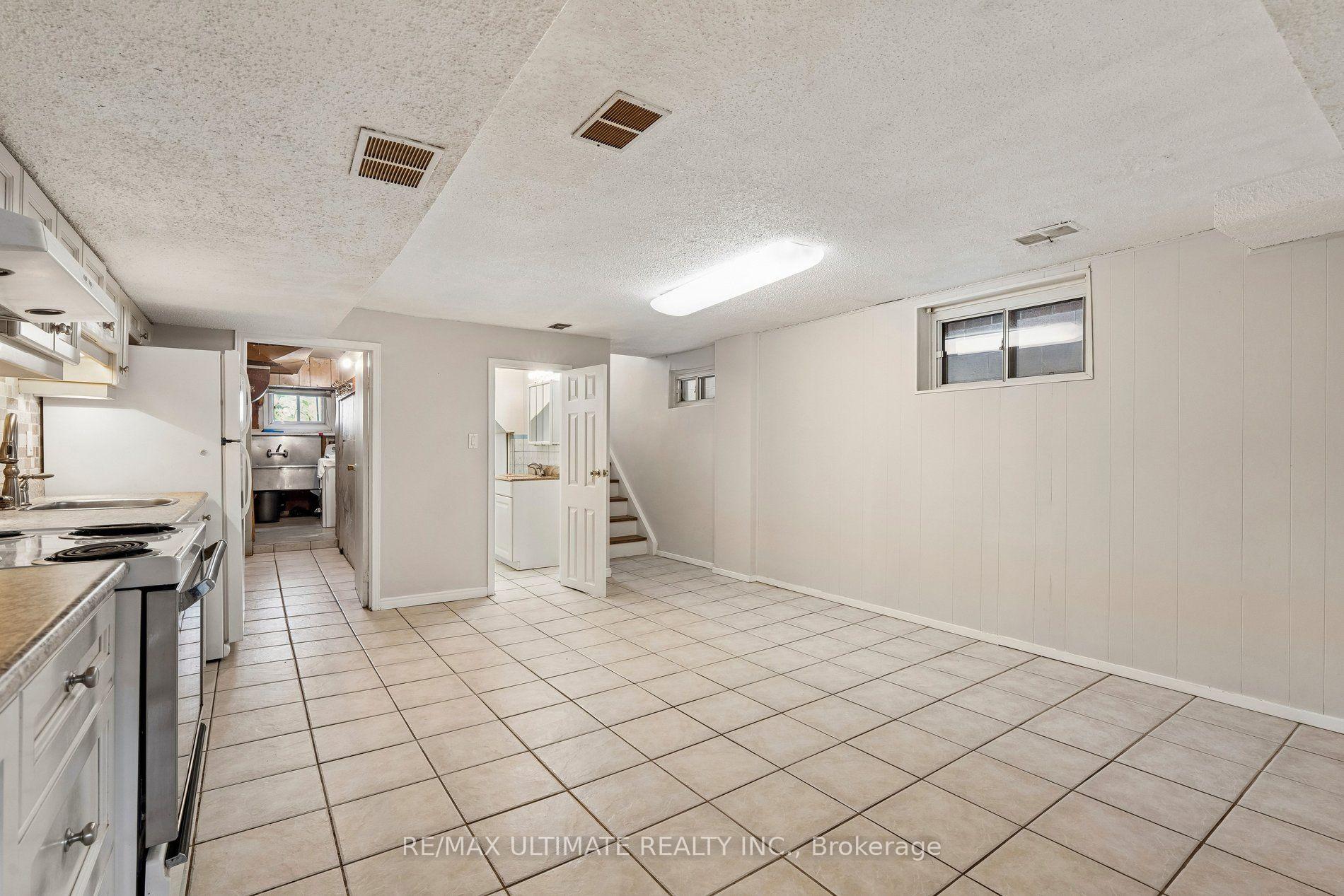 Photo 37 of 124 Hope Street, Toronto, Corso Italia-Davenport — HOMEH