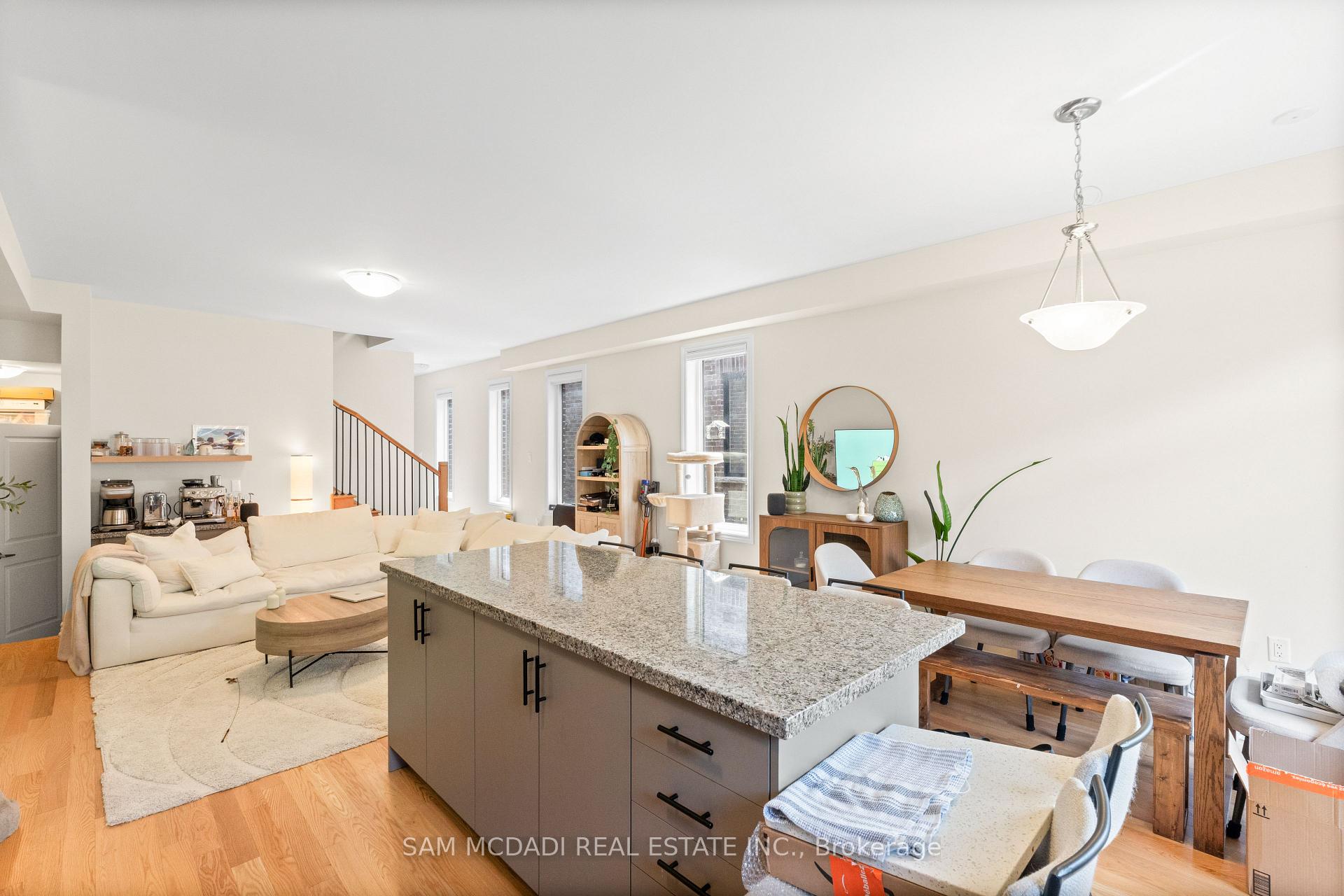Photo 2 of 1429 Almonte Drive, Burlington, Tyandaga — HOMEH