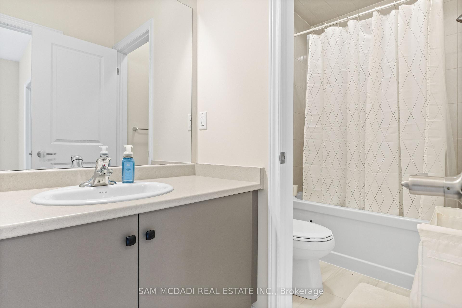 Photo 12 of 1429 Almonte Drive, Burlington, Tyandaga — HOMEH