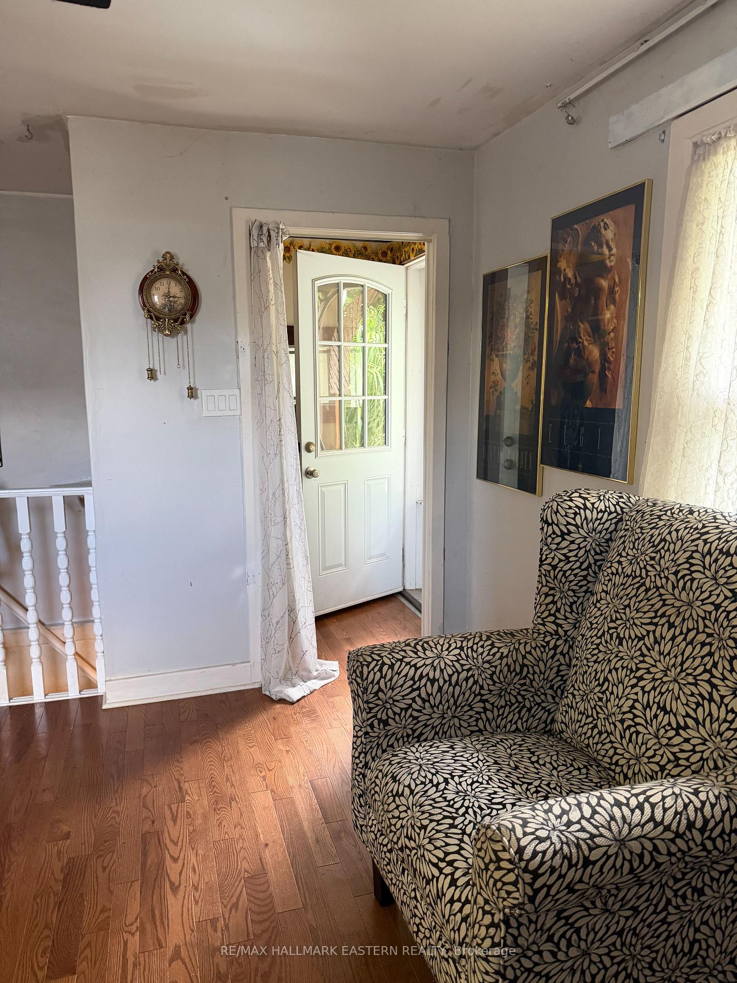 Photo 4 of 413 Bellevue Street, Peterborough, Northcrest Ward 5 — HOMEH