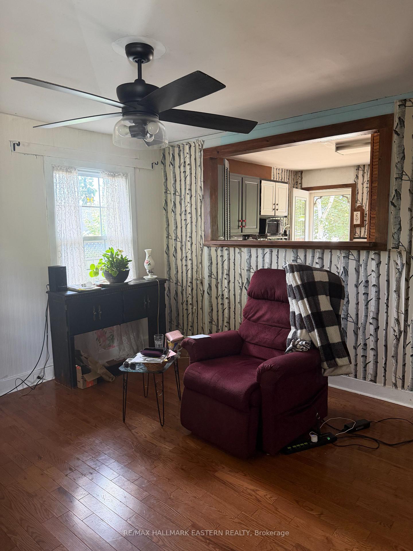 Photo 7 of 413 Bellevue Street, Peterborough, Northcrest Ward 5 — HOMEH