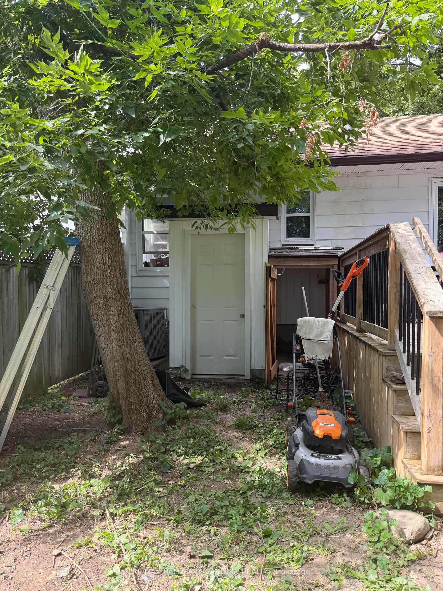 Photo 23 of 413 Bellevue Street, Peterborough, Northcrest Ward 5 — HOMEH