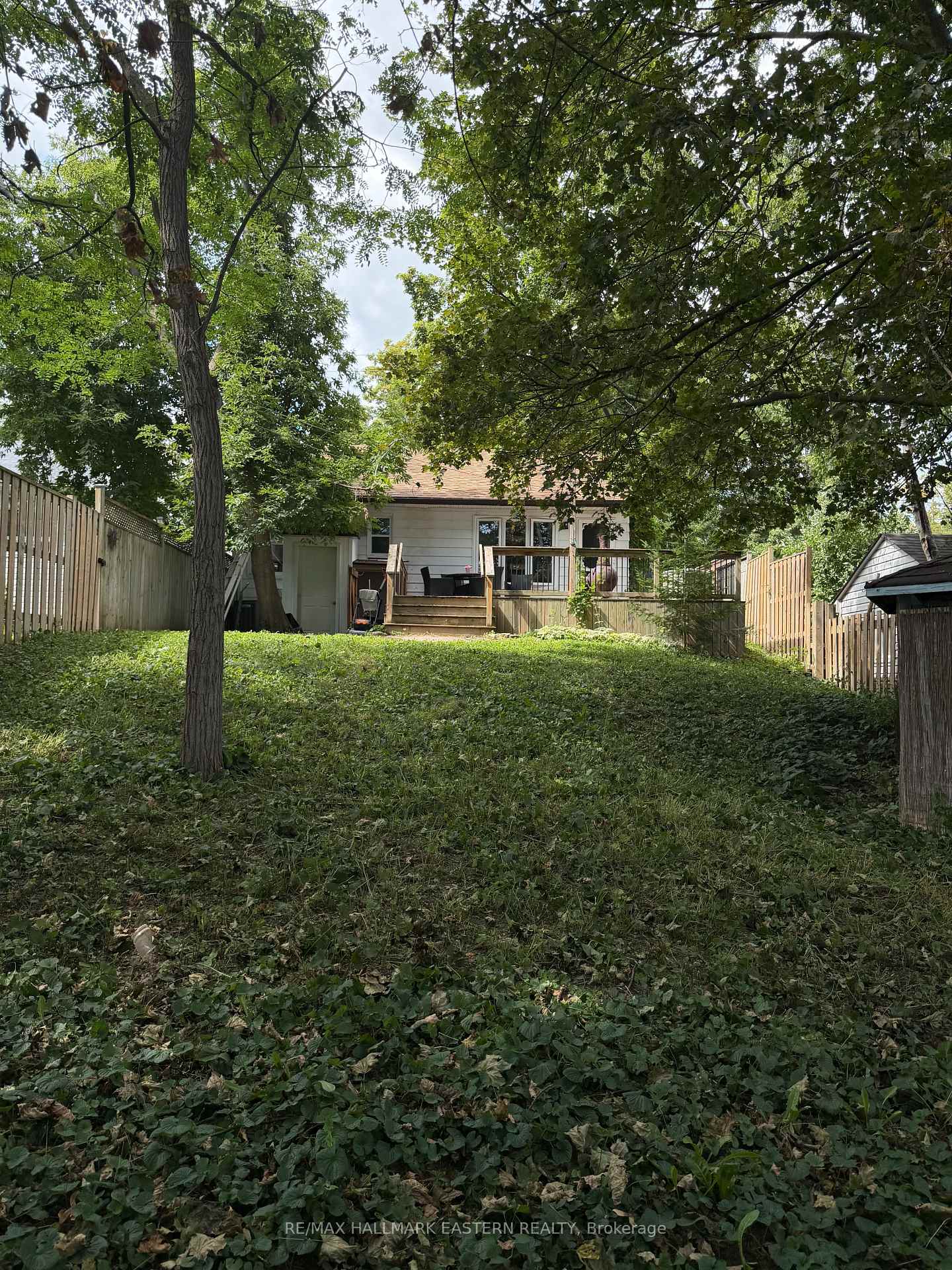 Photo 24 of 413 Bellevue Street, Peterborough, Northcrest Ward 5 — HOMEH