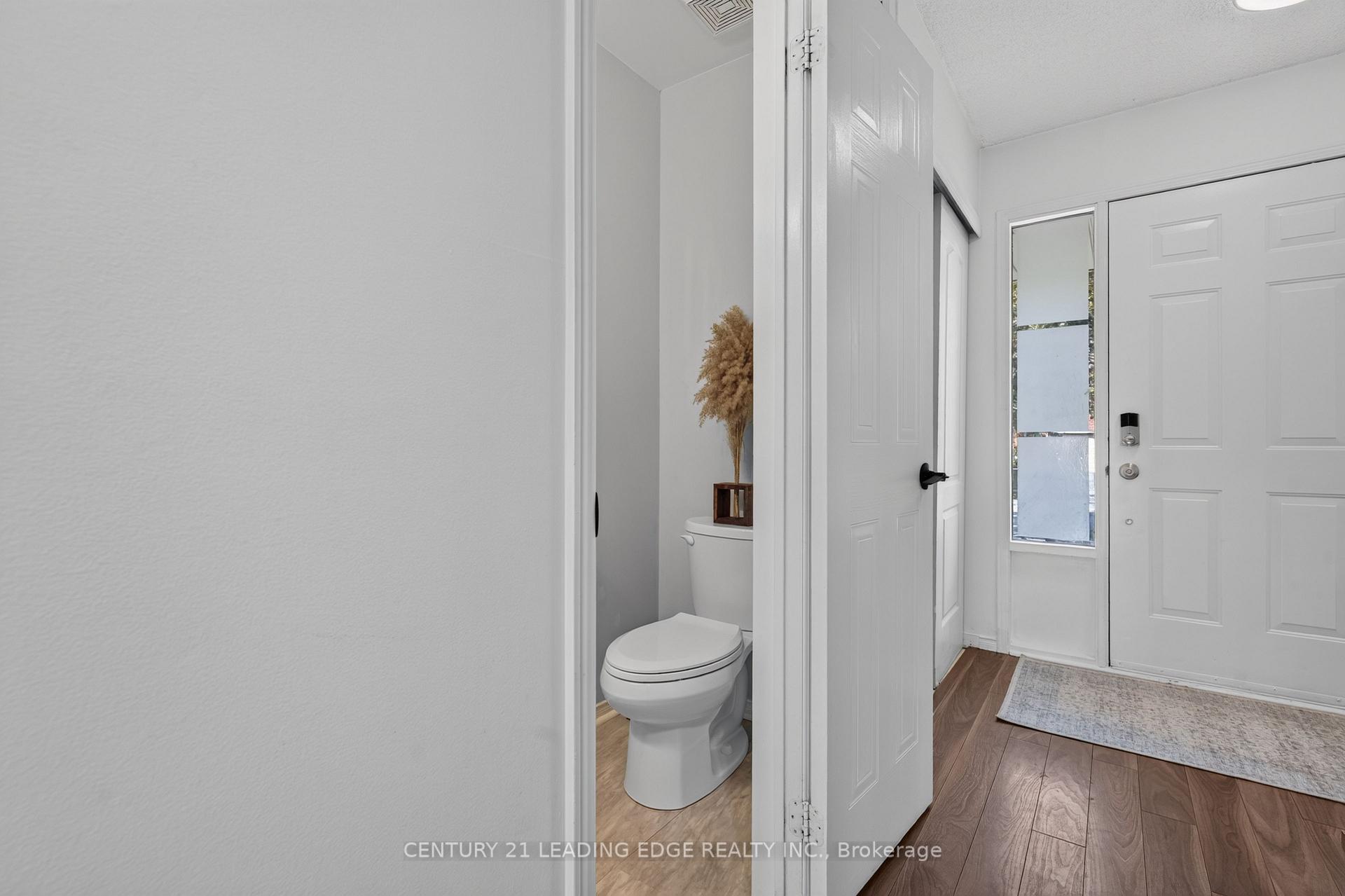 Photo 11 of 92 Vail Meadows Crescent, Clarington, Bowmanville — HOMEH