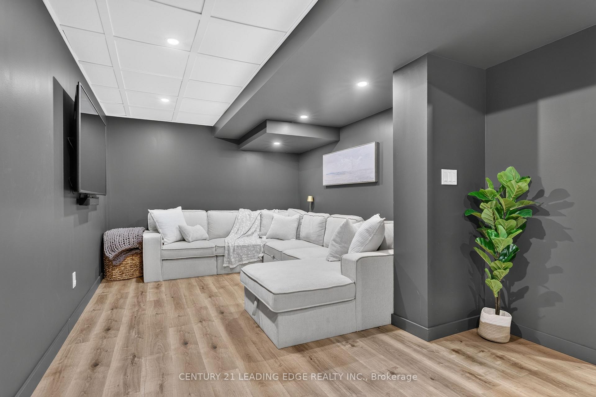 Photo 68 of 92 Vail Meadows Crescent, Clarington, Bowmanville — HOMEH