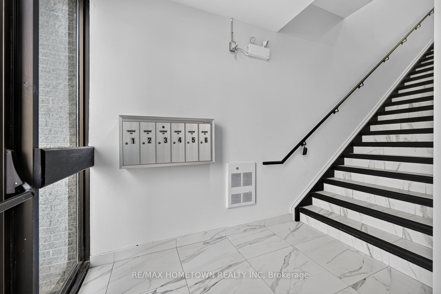 Photo 2 of Unit 206, 48 King Street E, Brockville, Brockville — HOMEH