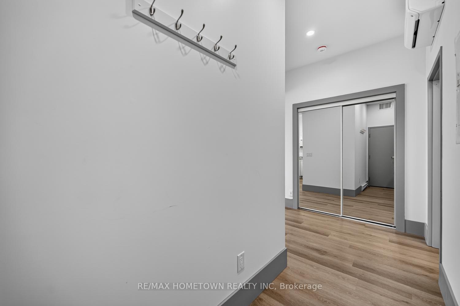 Photo 5 of Unit 206, 48 King Street E, Brockville, Brockville — HOMEH