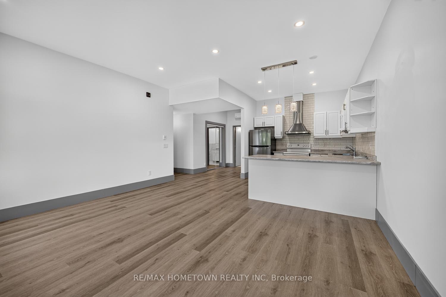 Photo 12 of Unit 206, 48 King Street E, Brockville, Brockville — HOMEH