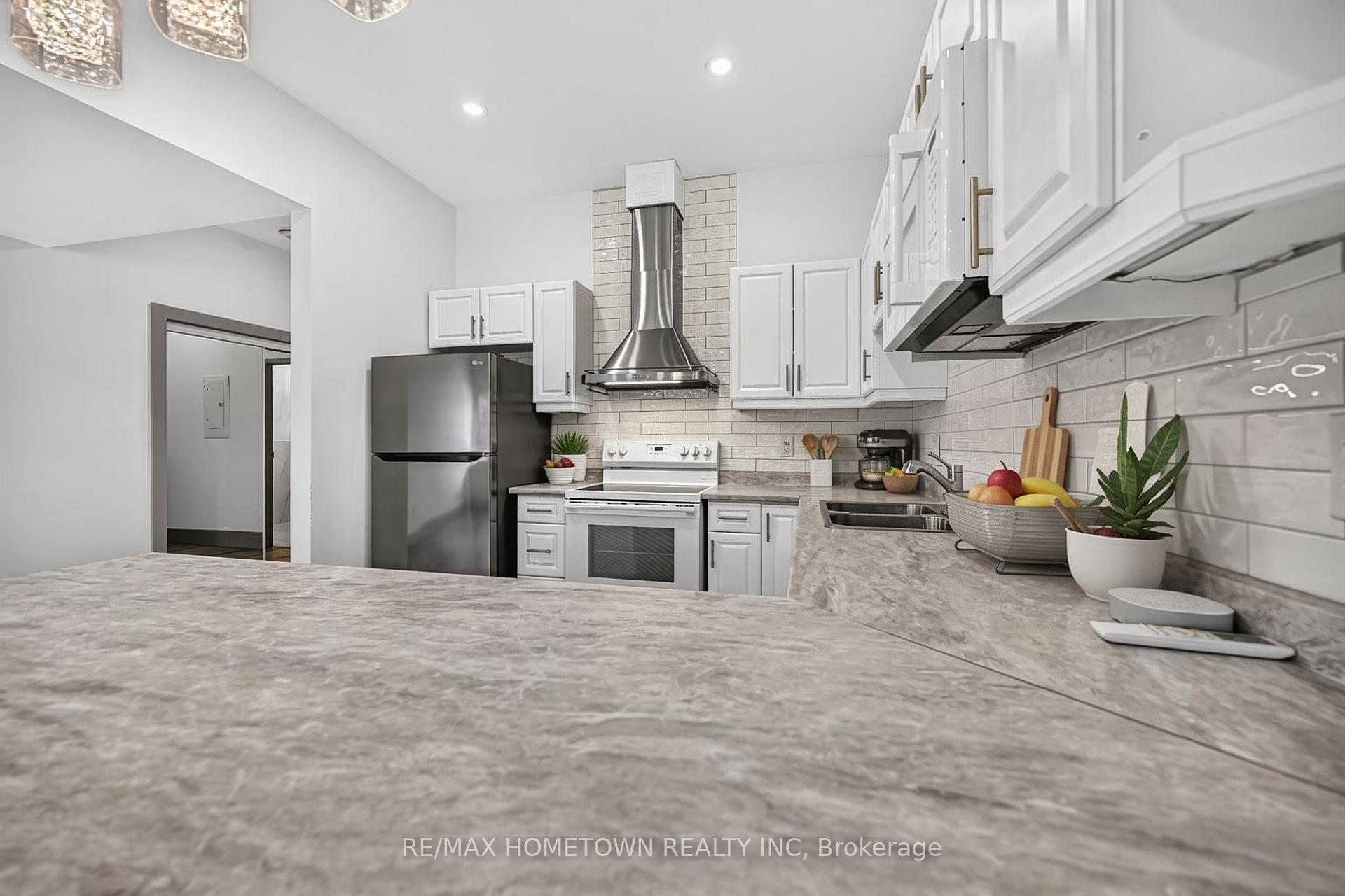 Photo 13 of Unit 206, 48 King Street E, Brockville, Brockville — HOMEH