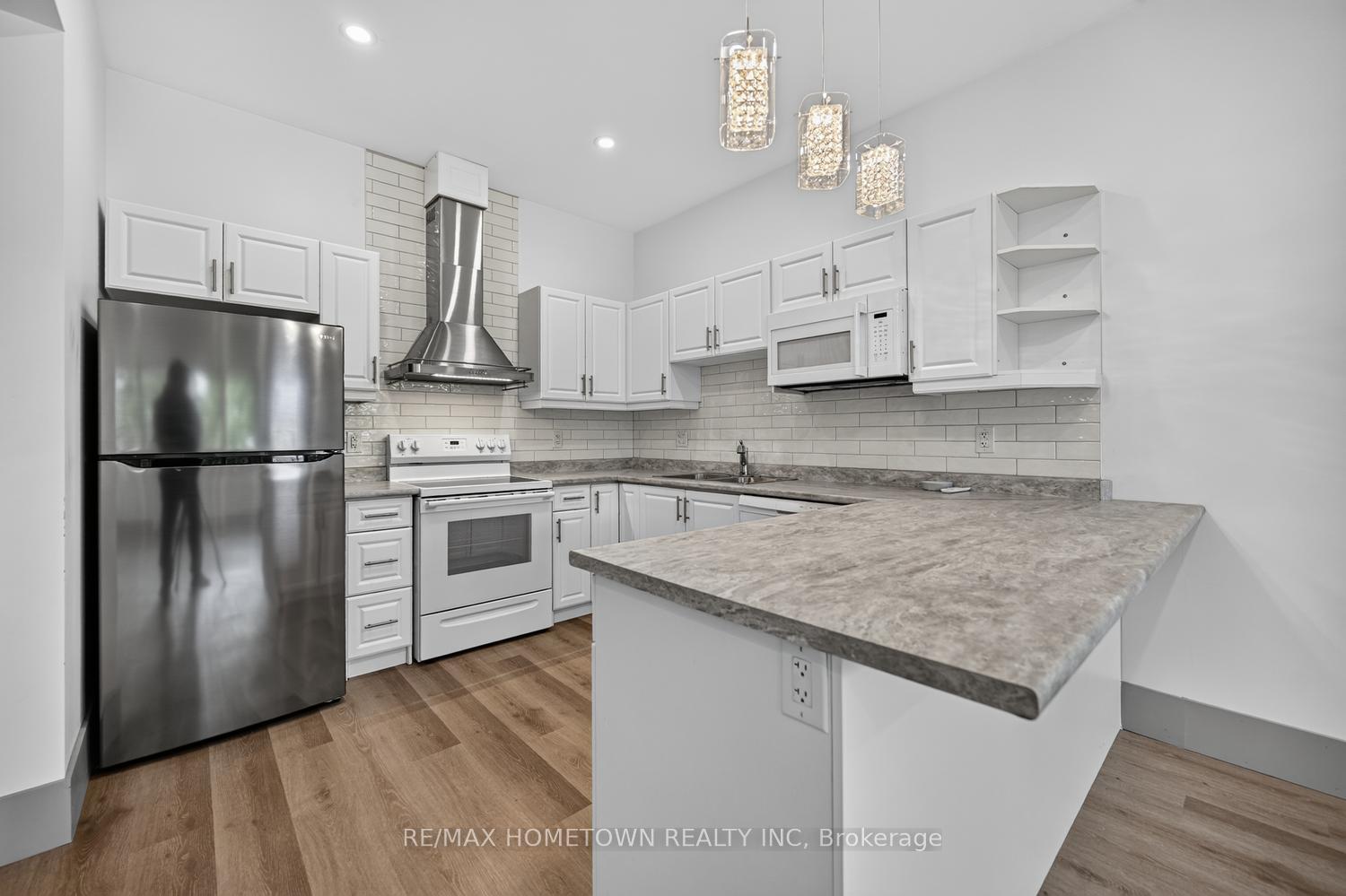 Photo 14 of Unit 206, 48 King Street E, Brockville, Brockville — HOMEH