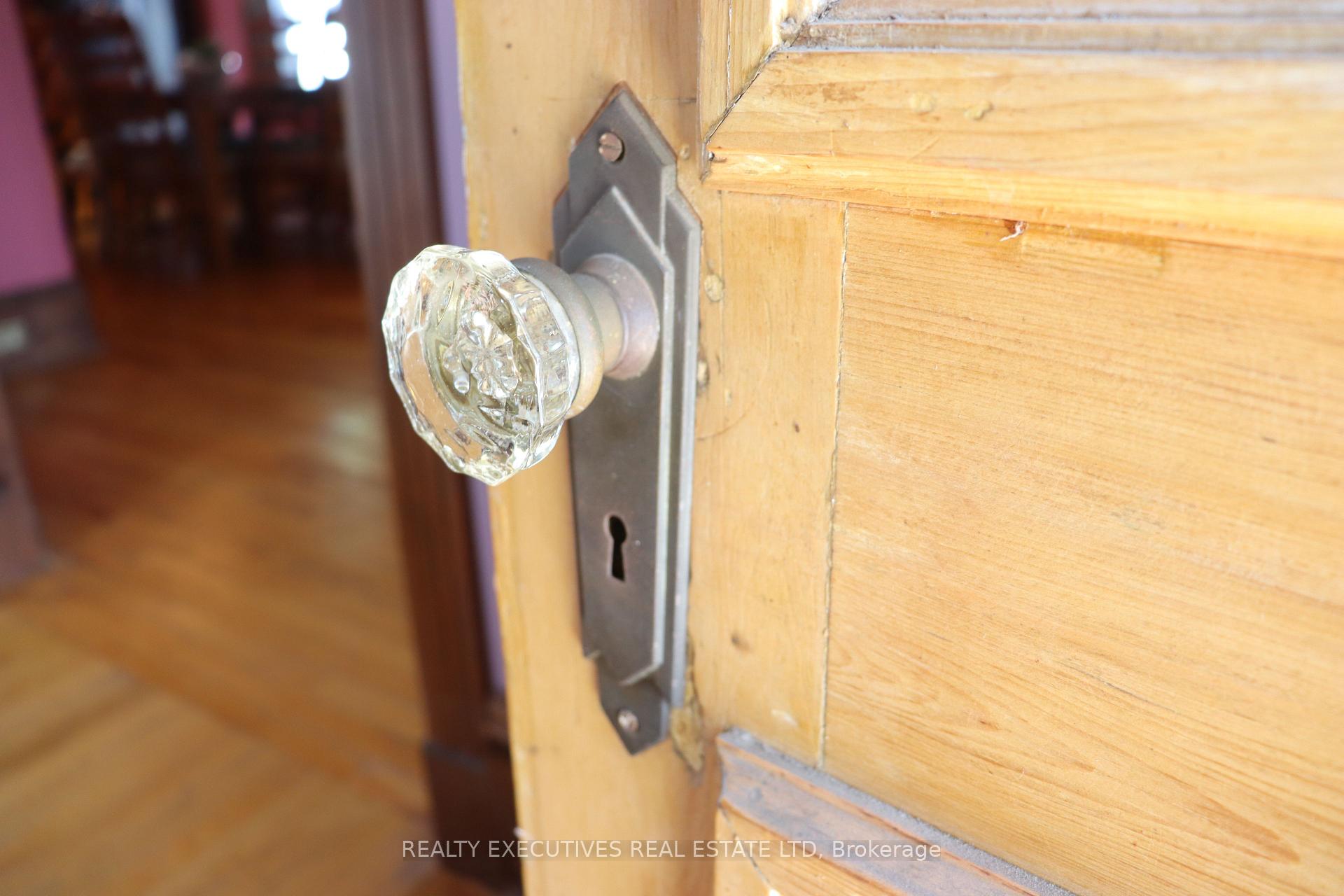 Photo 21 of 464 Gladstone Street, North Dundas, Winchester — HOMEH