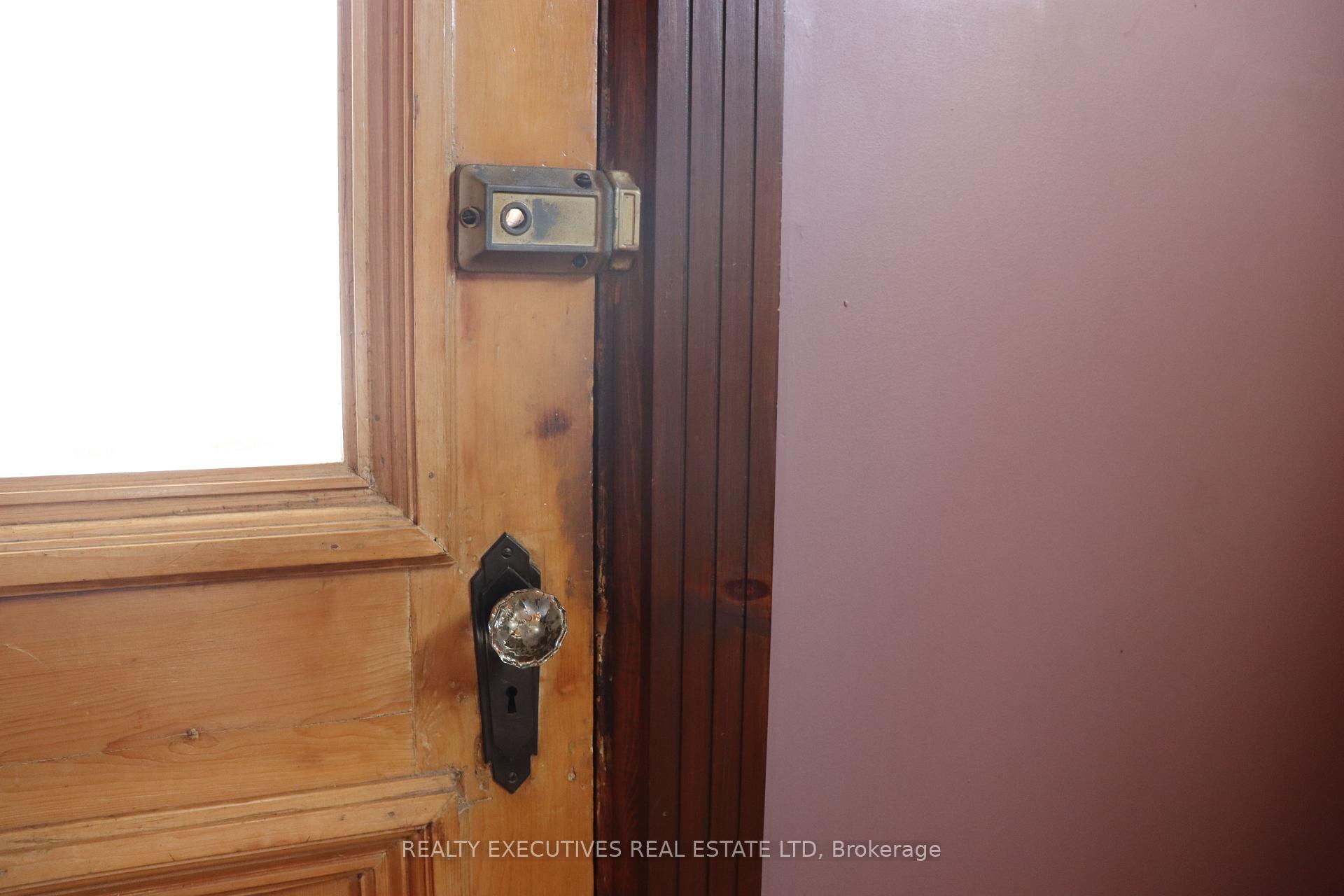 Photo 22 of 464 Gladstone Street, North Dundas, Winchester — HOMEH