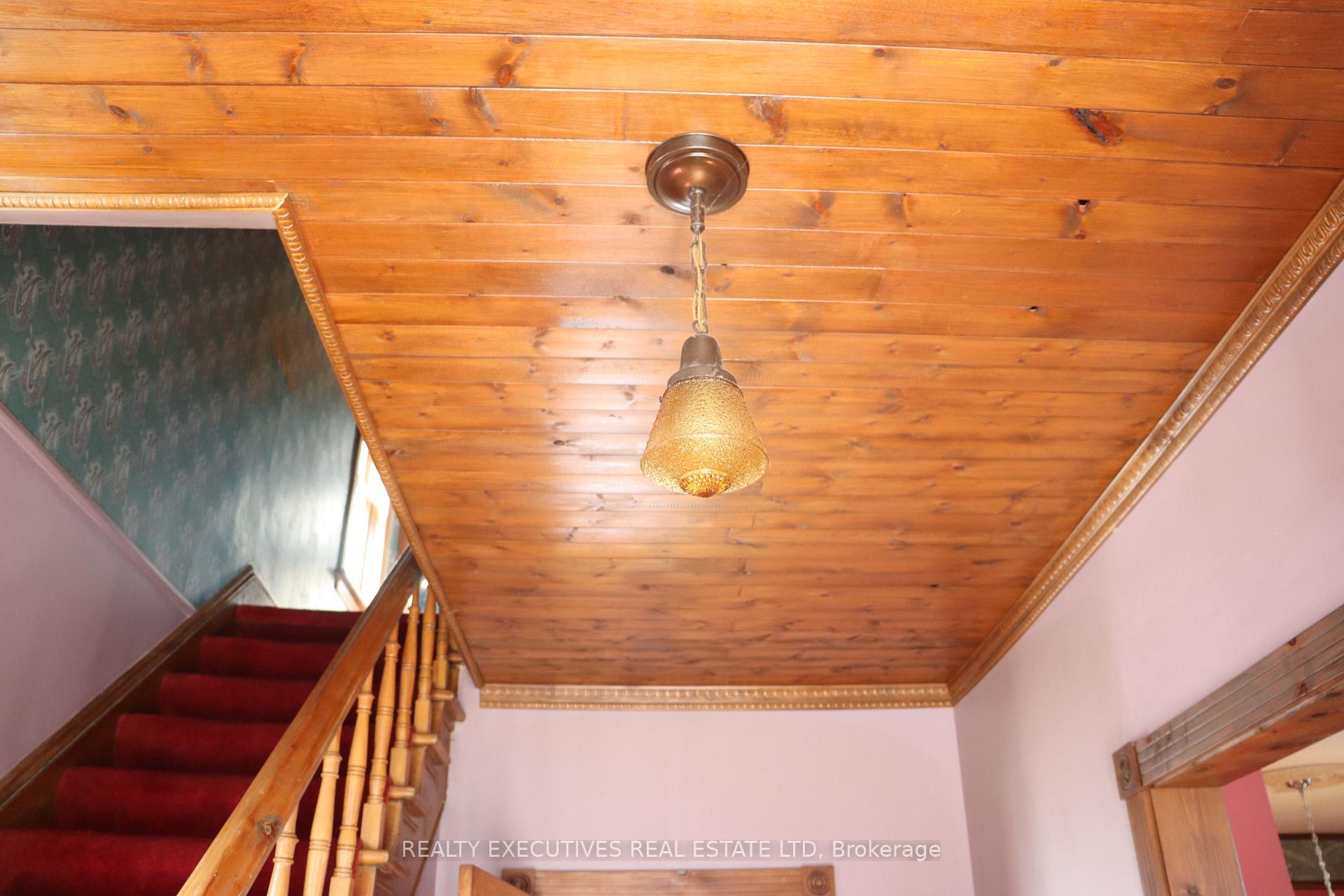 Photo 24 of 464 Gladstone Street, North Dundas, Winchester — HOMEH