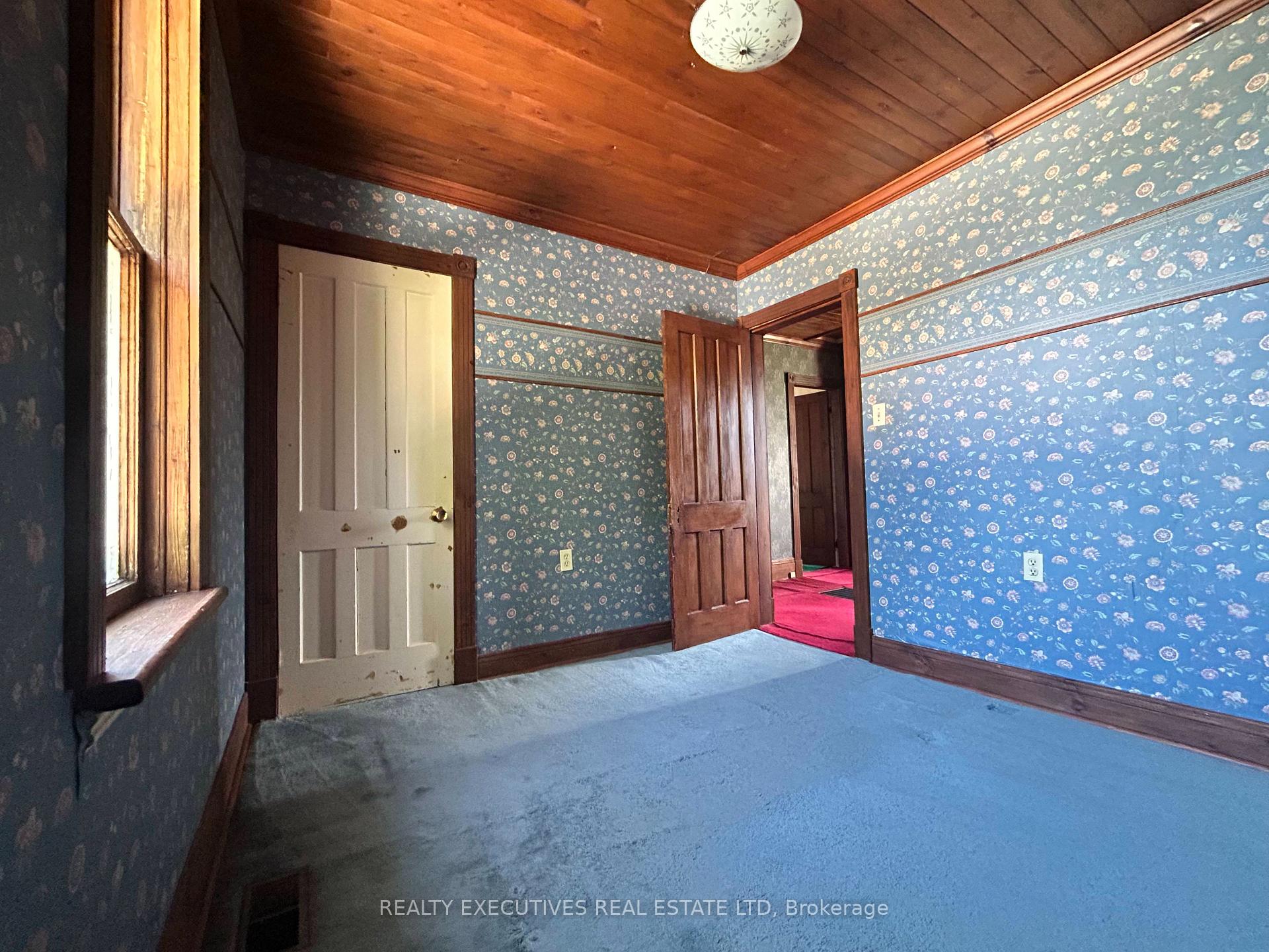 Photo 28 of 464 Gladstone Street, North Dundas, Winchester — HOMEH