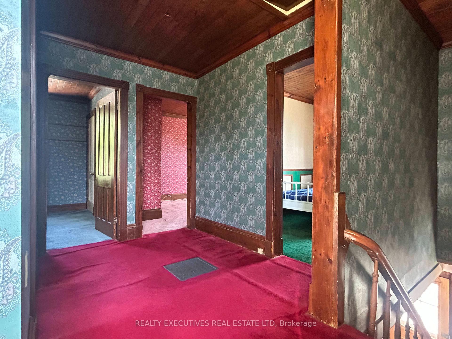 Photo 32 of 464 Gladstone Street, North Dundas, Winchester — HOMEH