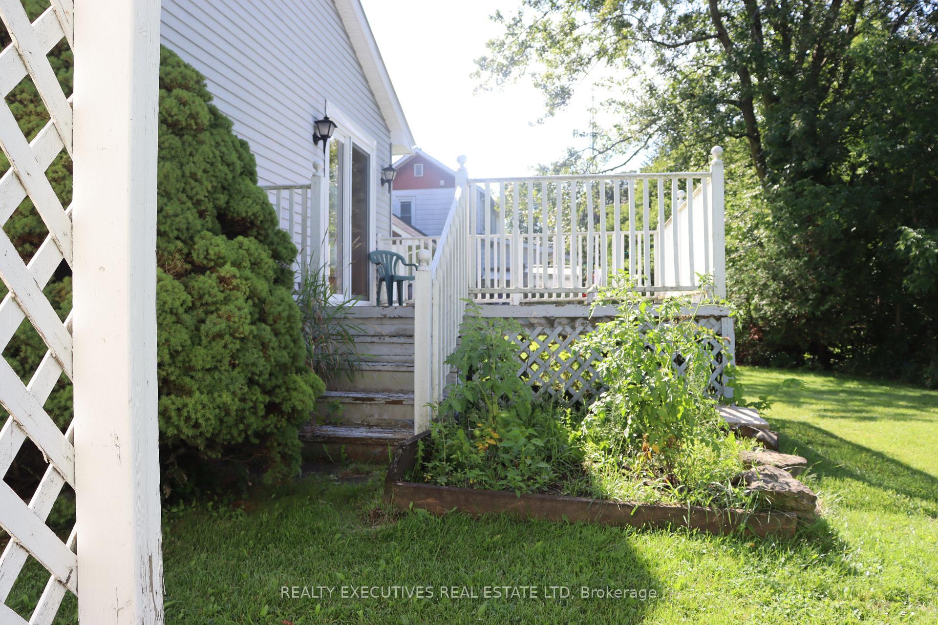 Photo 38 of 464 Gladstone Street, North Dundas, Winchester — HOMEH
