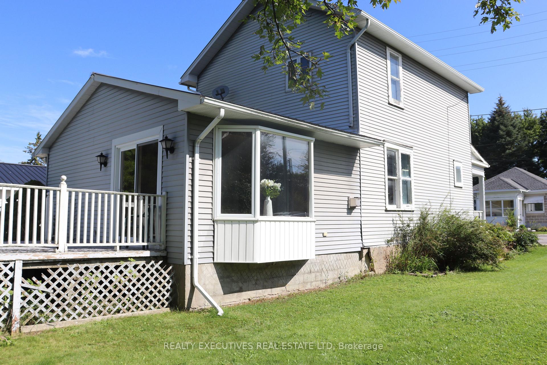Photo 40 of 464 Gladstone Street, North Dundas, Winchester — HOMEH